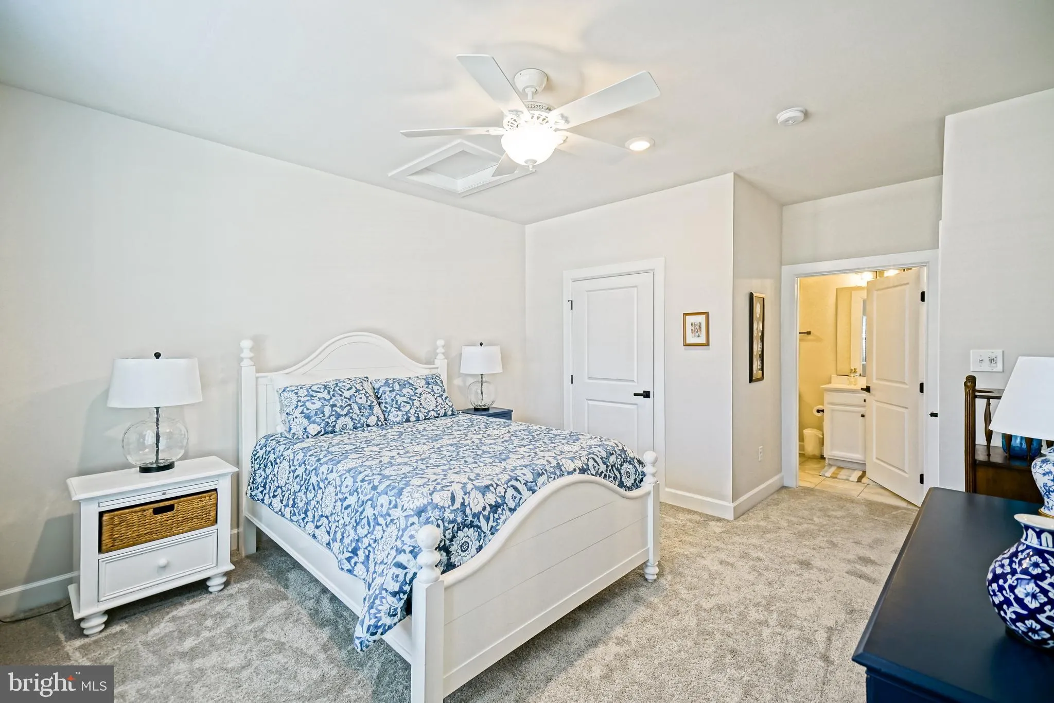 Rehoboth Beach, Delaware 19971, United States, 5 Bedrooms Bedrooms, ,5 BathroomsBathrooms,Residential,Pending,110544