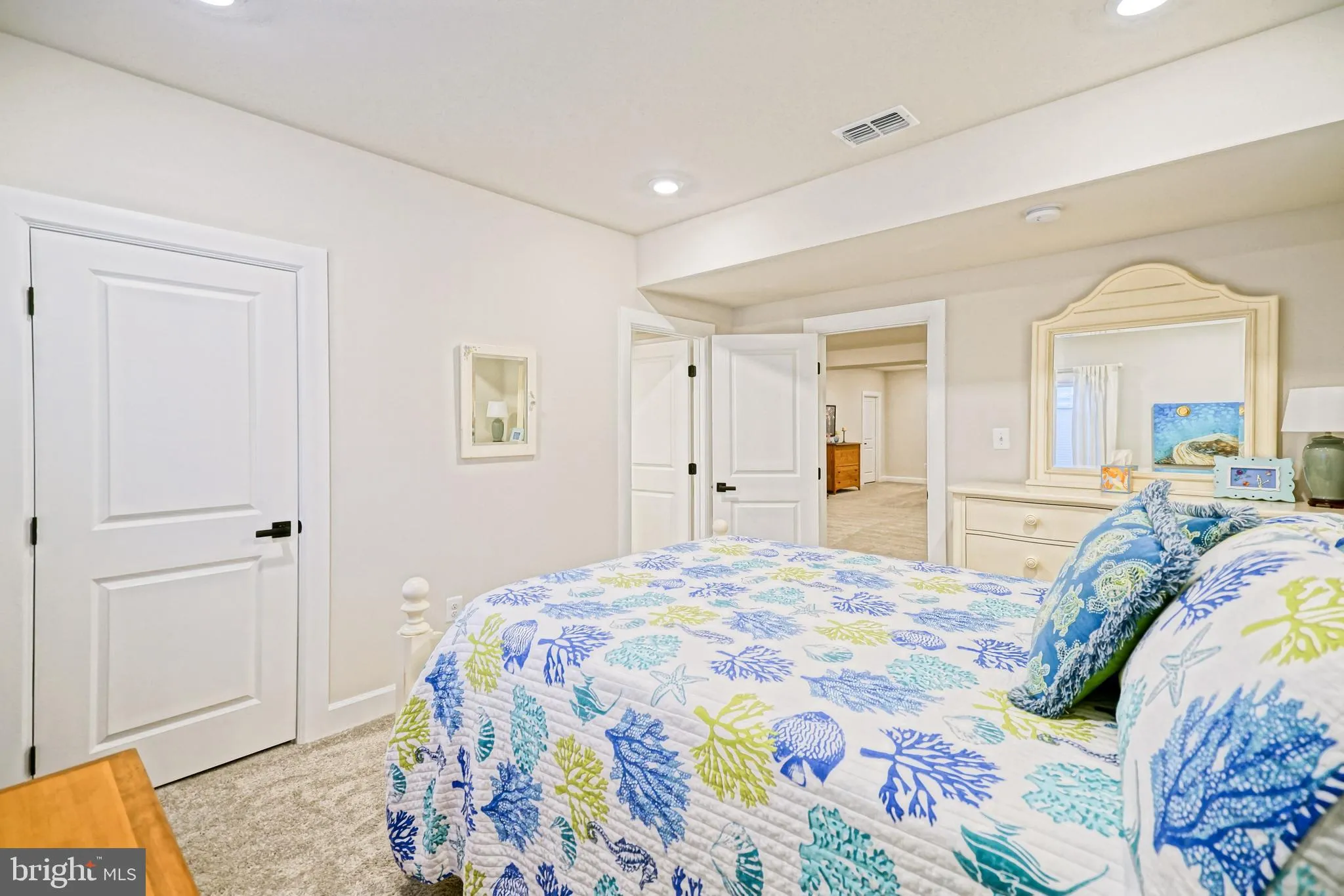 Rehoboth Beach, Delaware 19971, United States, 5 Bedrooms Bedrooms, ,5 BathroomsBathrooms,Residential,Pending,110544