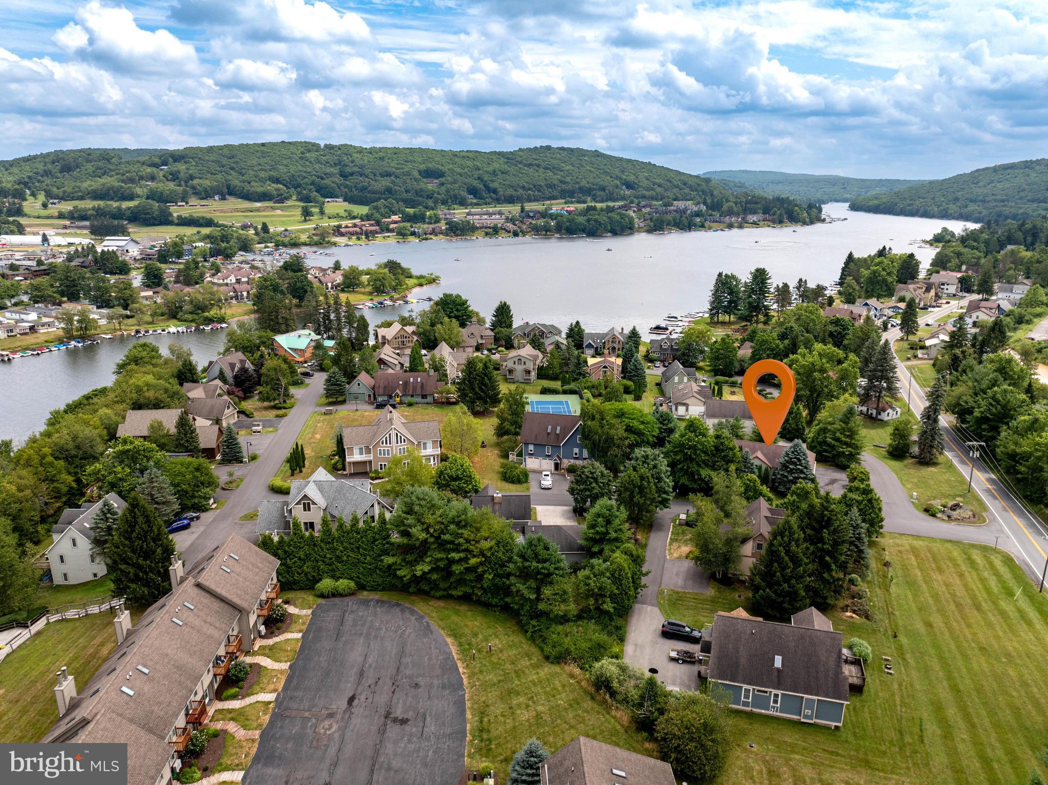 305 LAKE POINTE DRIVE