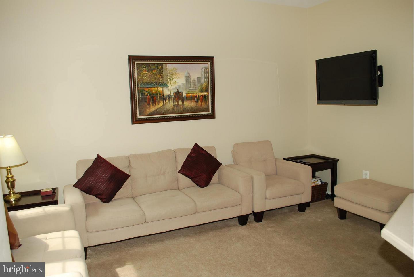 FAIRFAX CENTER LANDBAY - Residential Lease