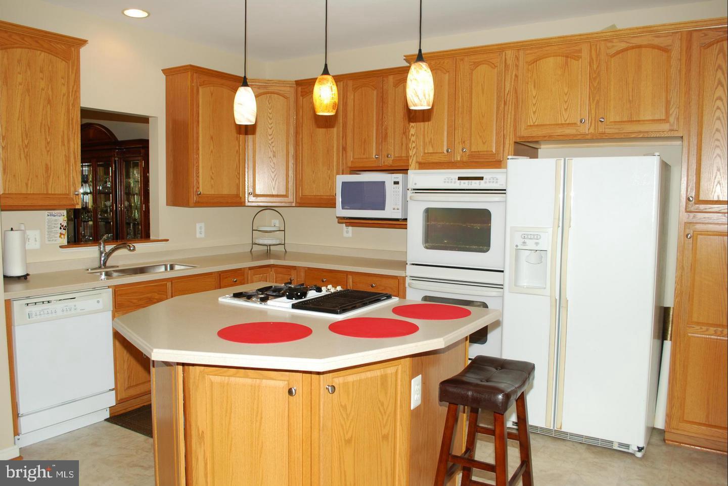 FAIRFAX CENTER LANDBAY - Residential Lease