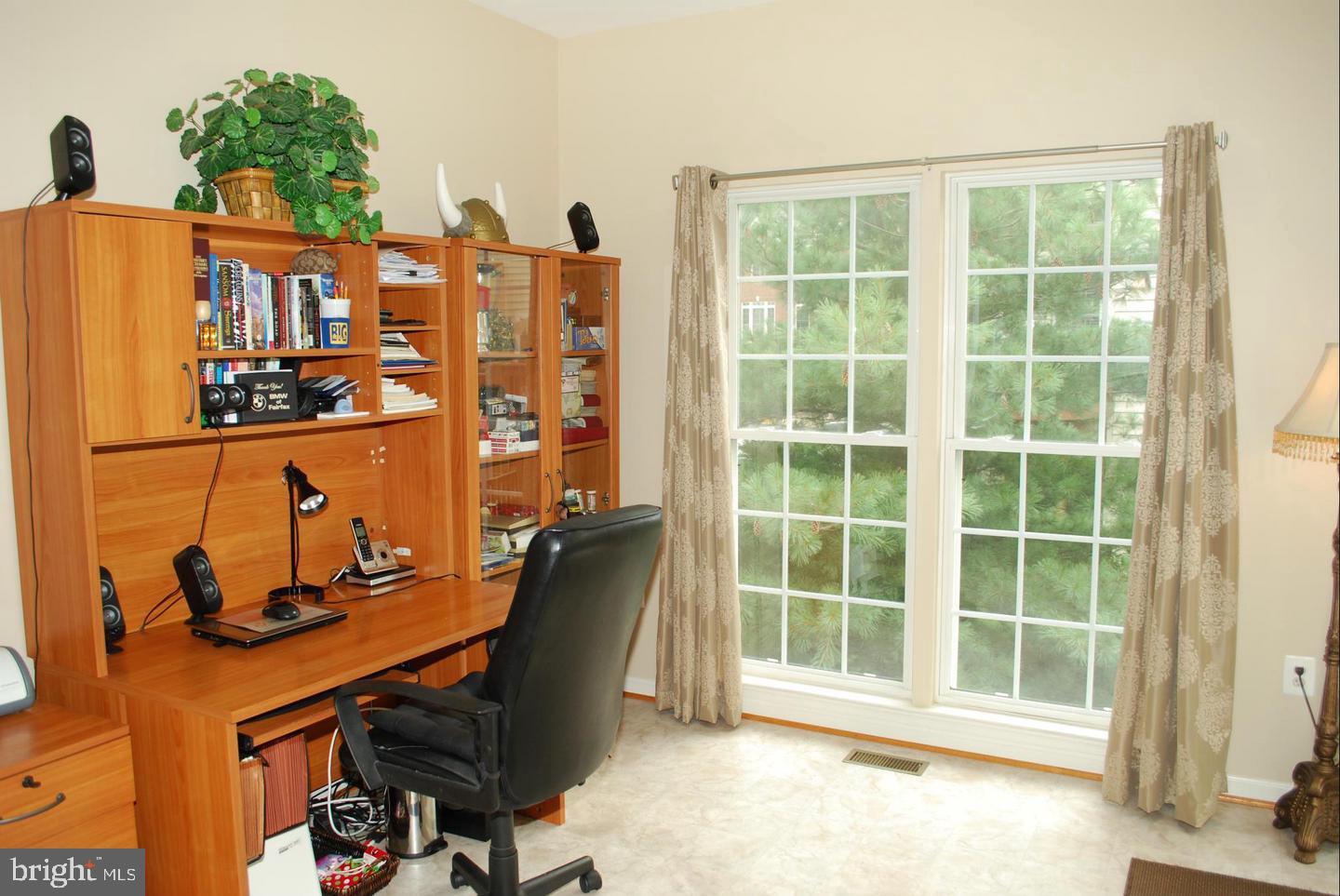 FAIRFAX CENTER LANDBAY - Residential Lease