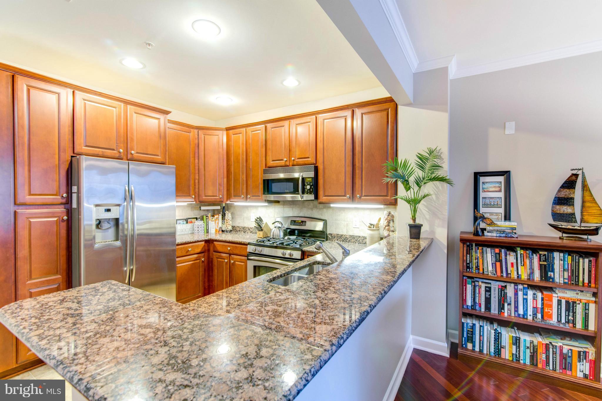 CAMERON STATION - Residential