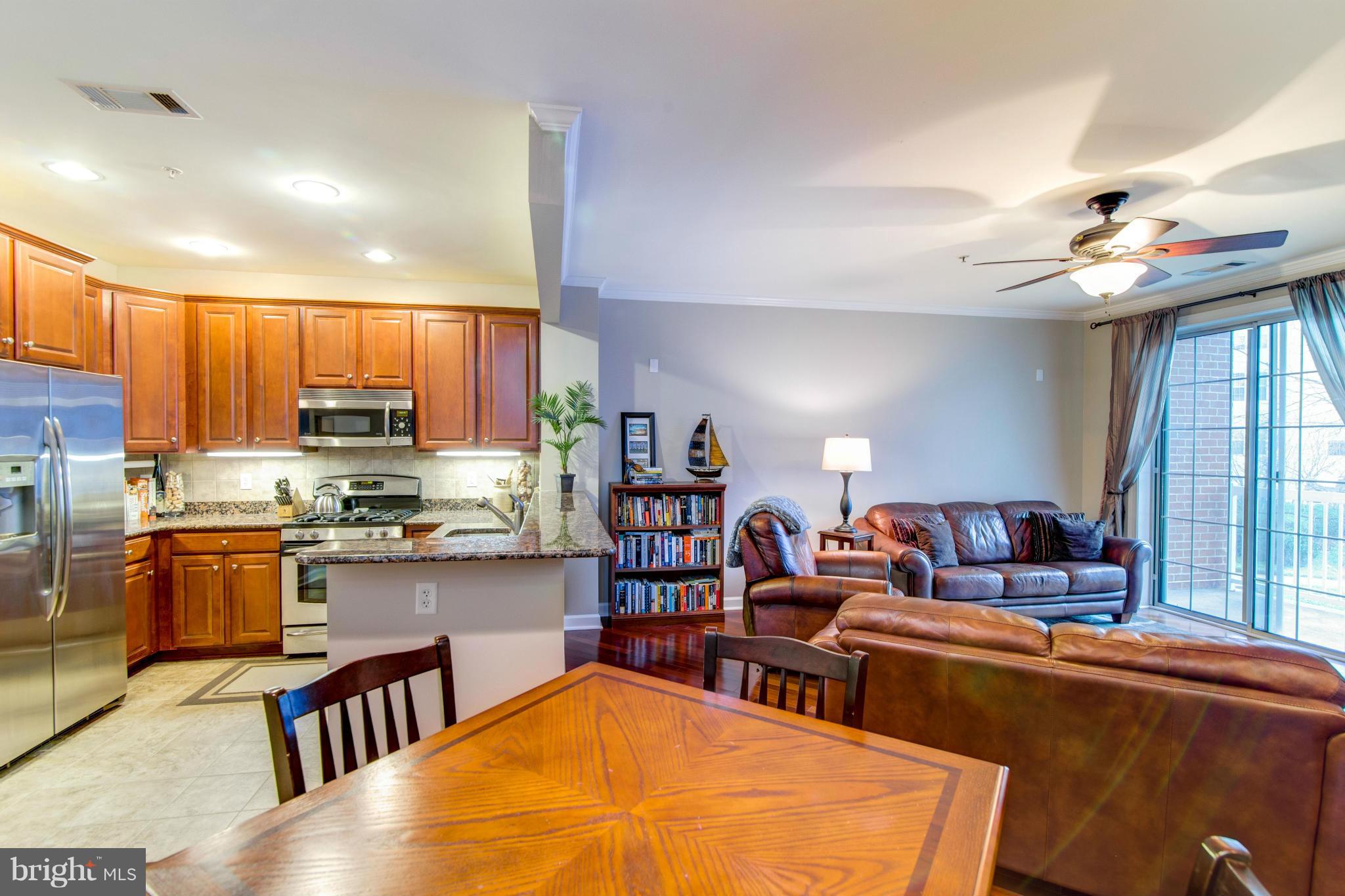 CAMERON STATION - Residential