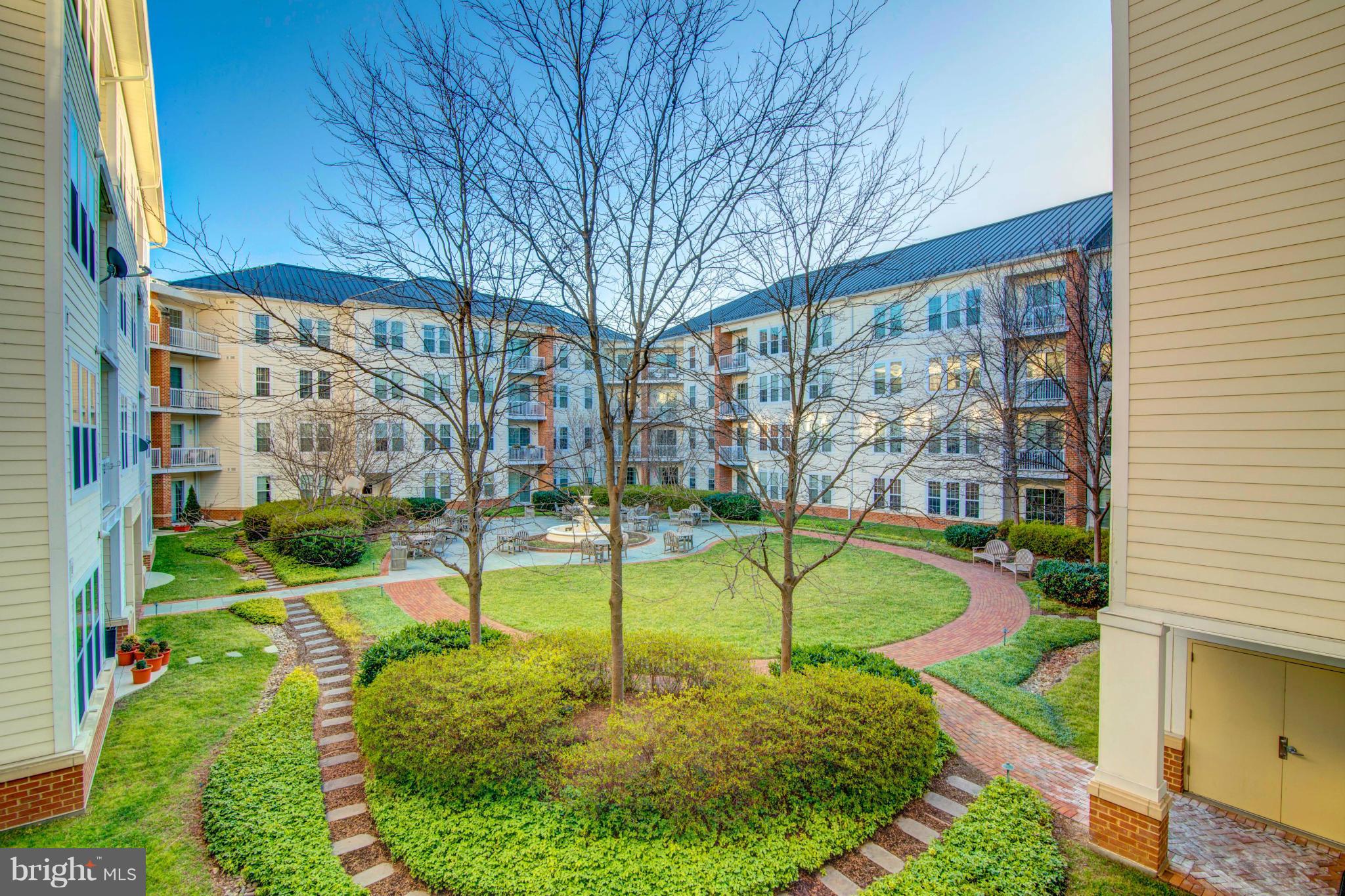 CAMERON STATION - Residential