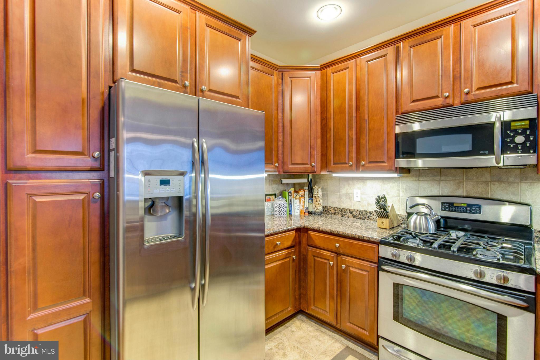 CAMERON STATION - Residential