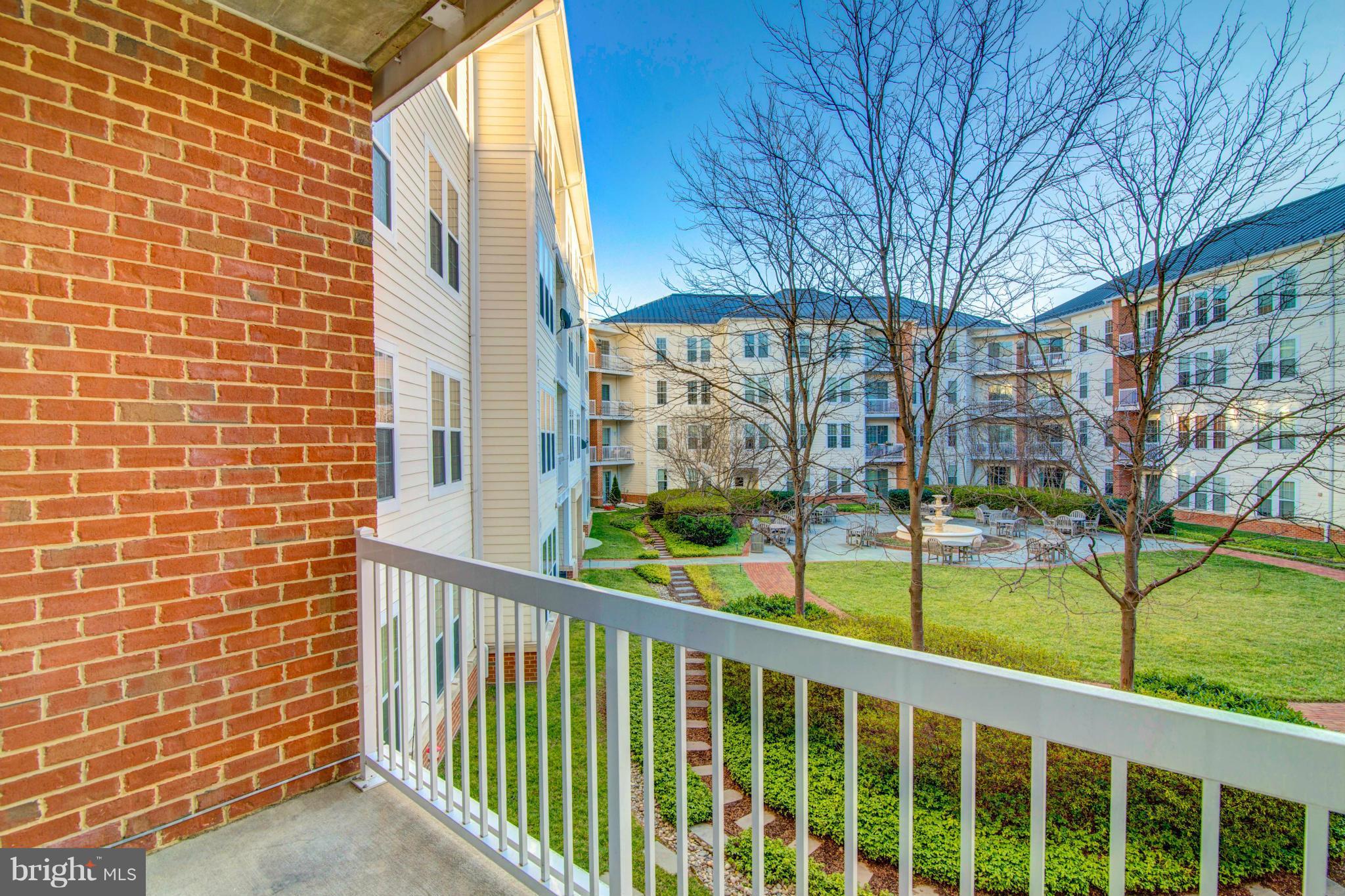 CAMERON STATION - Residential