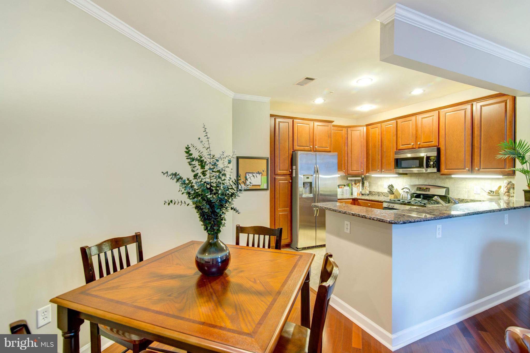 CAMERON STATION - Residential