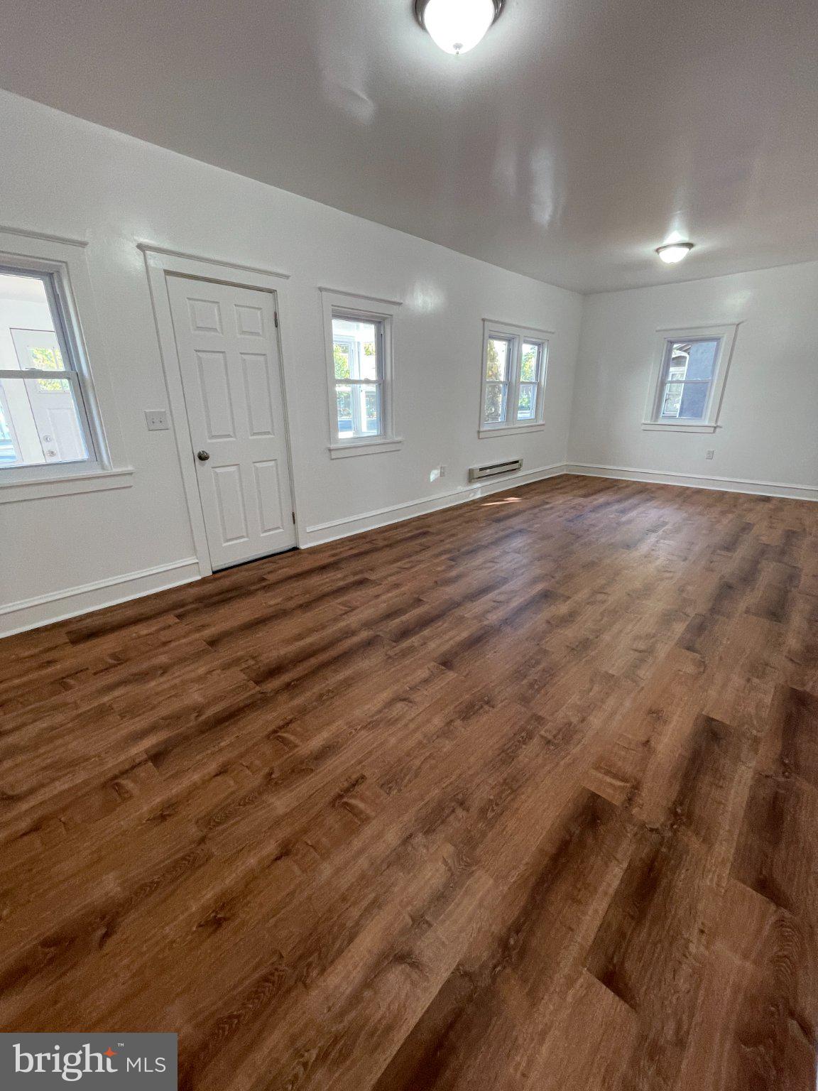 595 N BROADWAY
