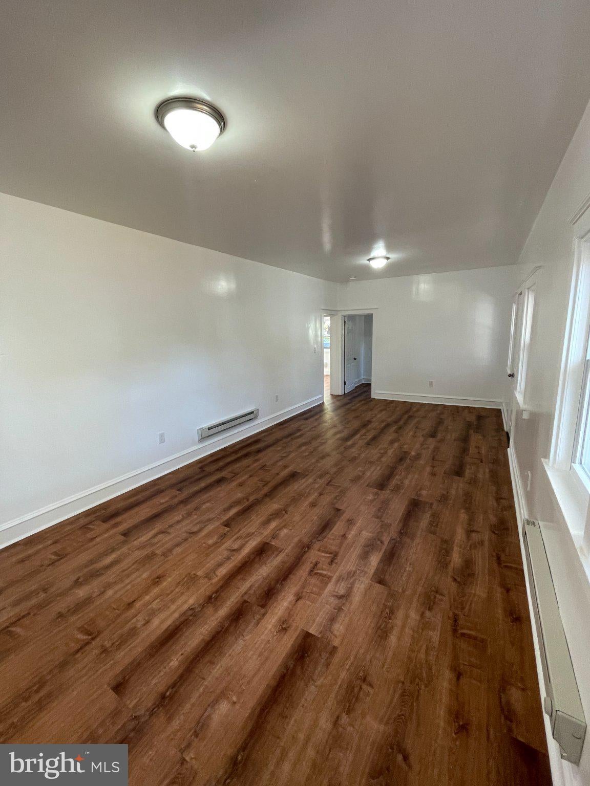 595 N BROADWAY
