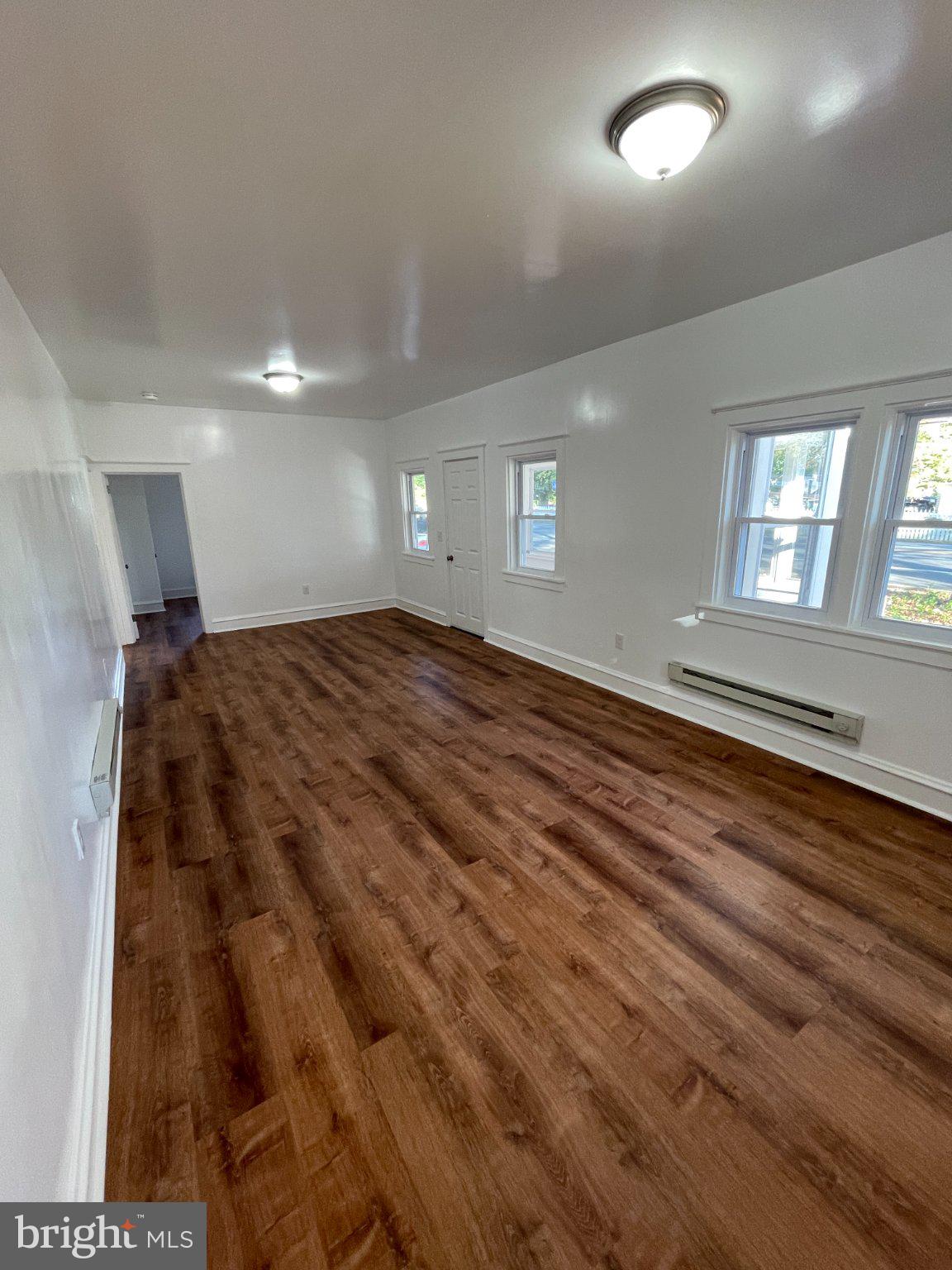 595 N BROADWAY