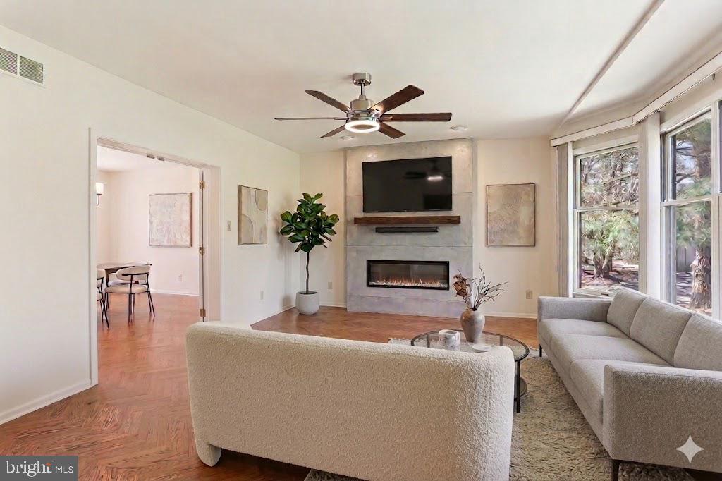 MAPLE GLEN - Residential