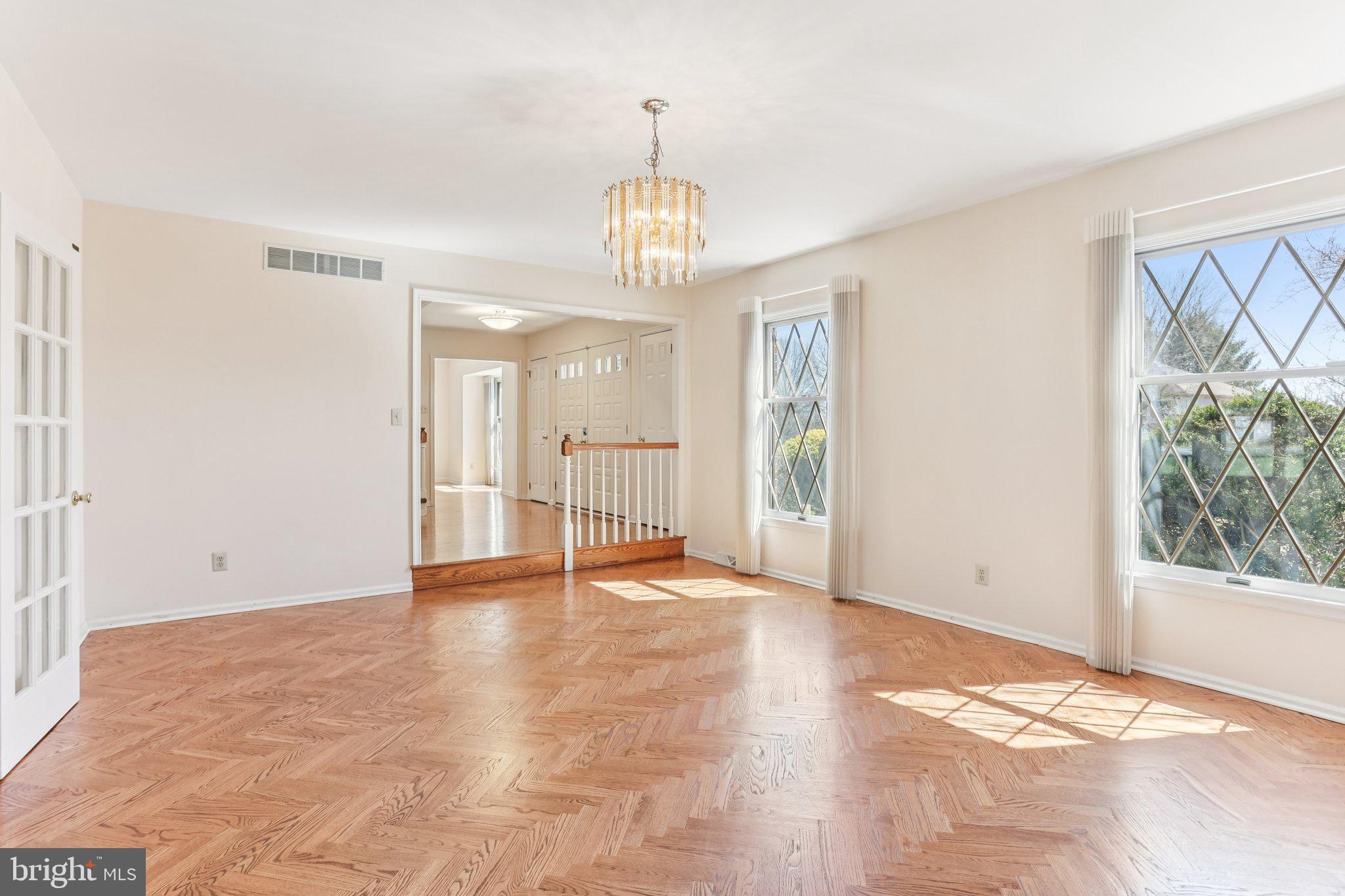 MAPLE GLEN - Residential