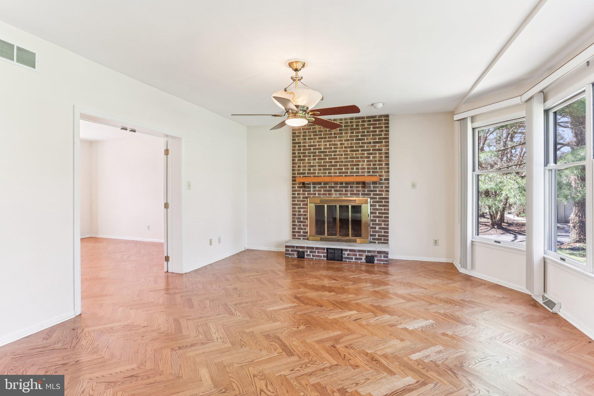 MAPLE GLEN - Residential