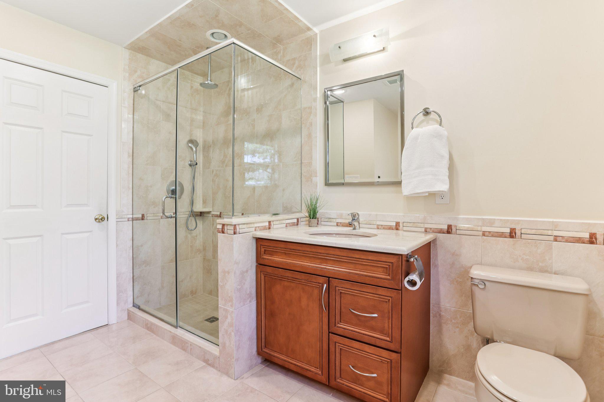 MAPLE GLEN - Residential