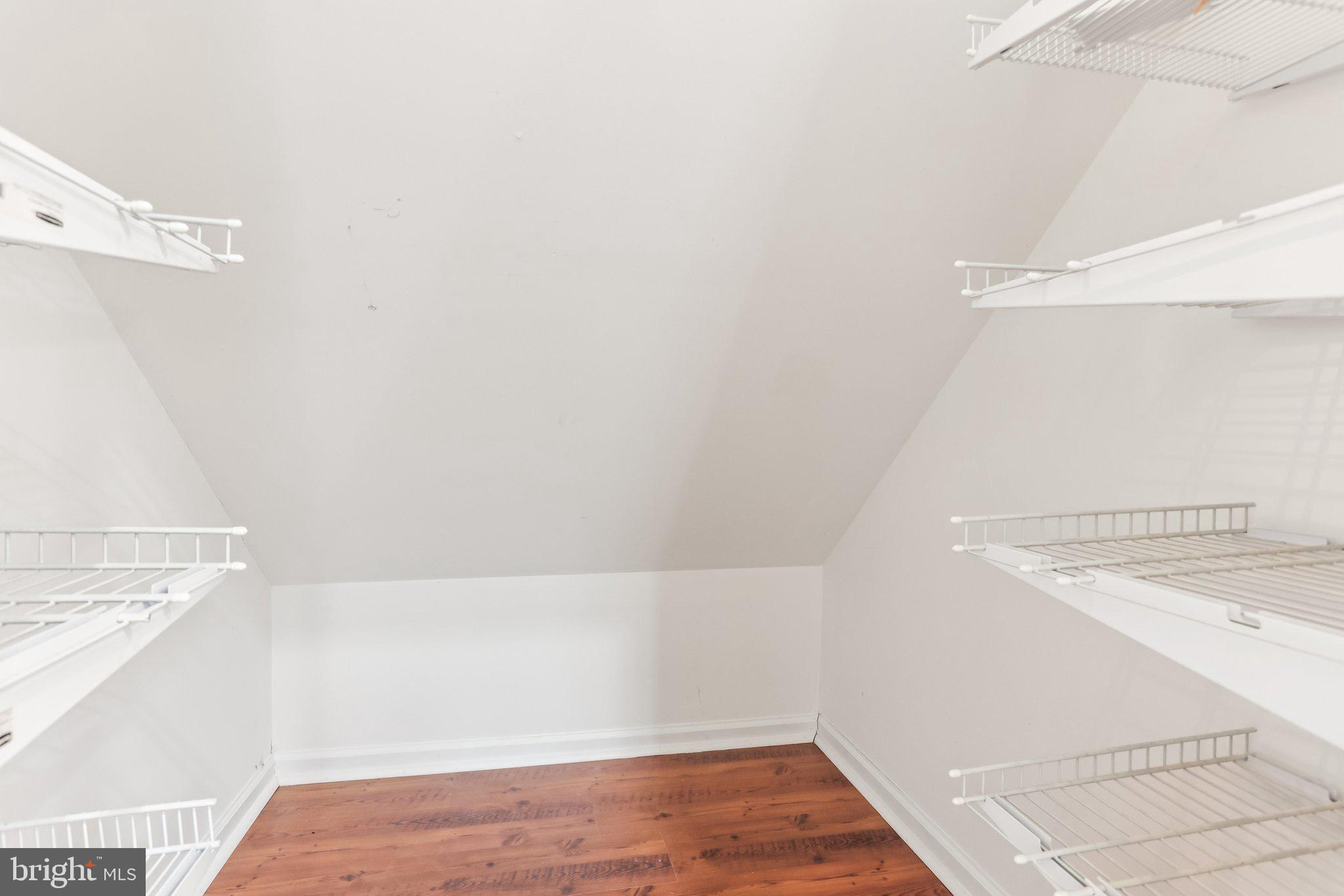 MAPLE GLEN - Residential