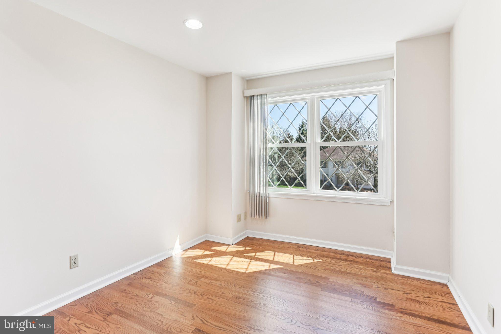 MAPLE GLEN - Residential