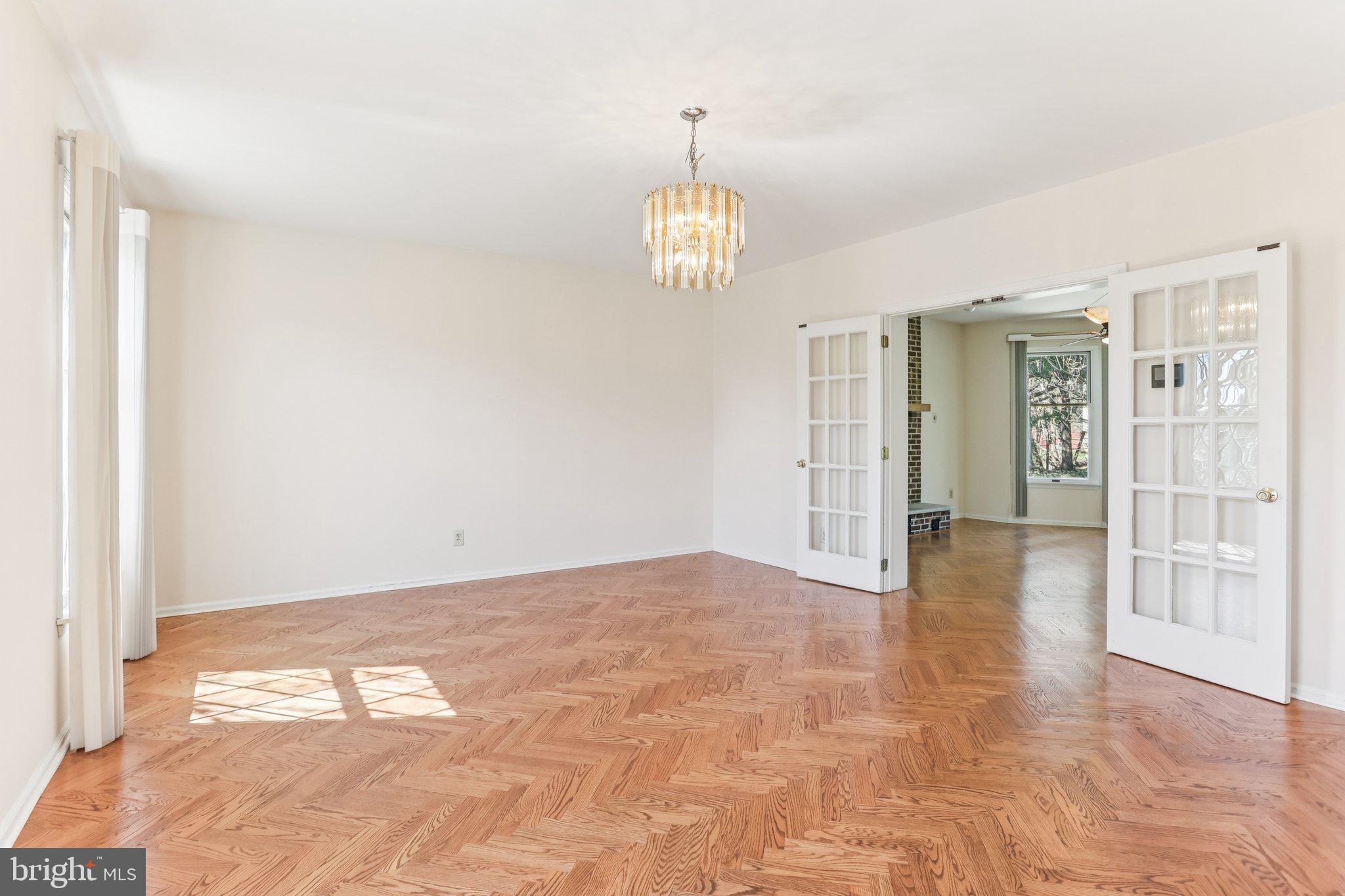 MAPLE GLEN - Residential