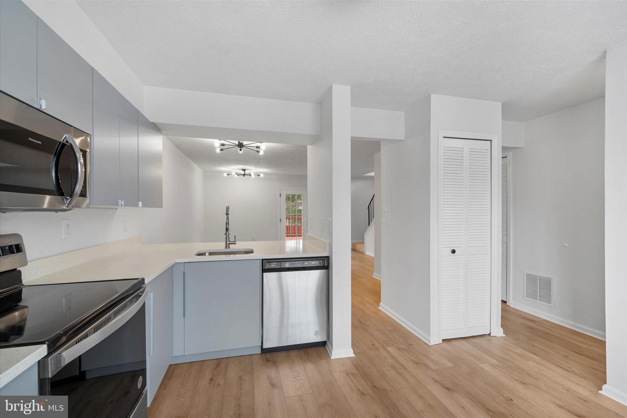 EXETER - Residential