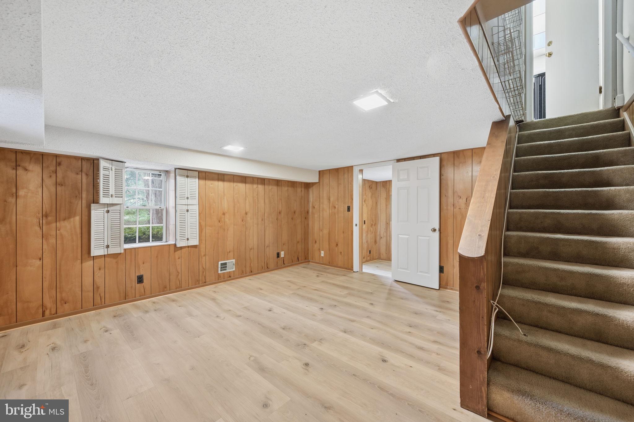 FAIRLINGTON VILLAGES - Residential