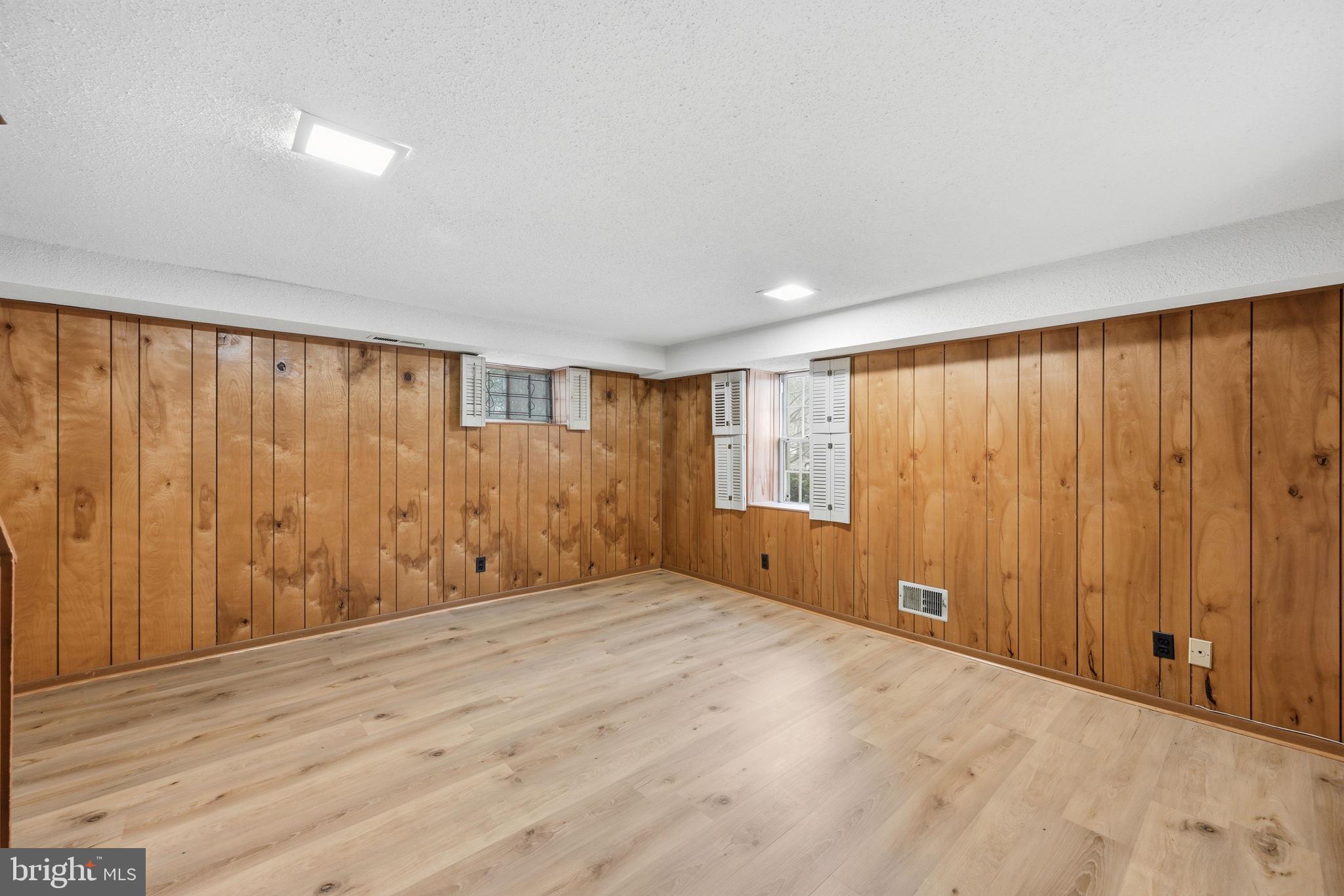 FAIRLINGTON VILLAGES - Residential