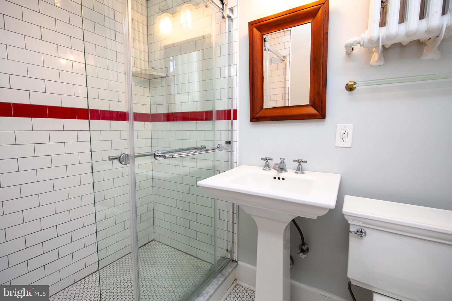 CHESTNUT HILL - Residential