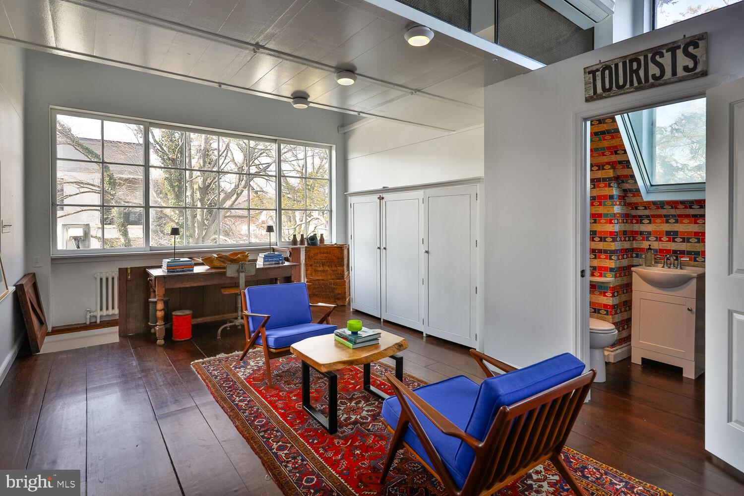 CHESTNUT HILL - Residential
