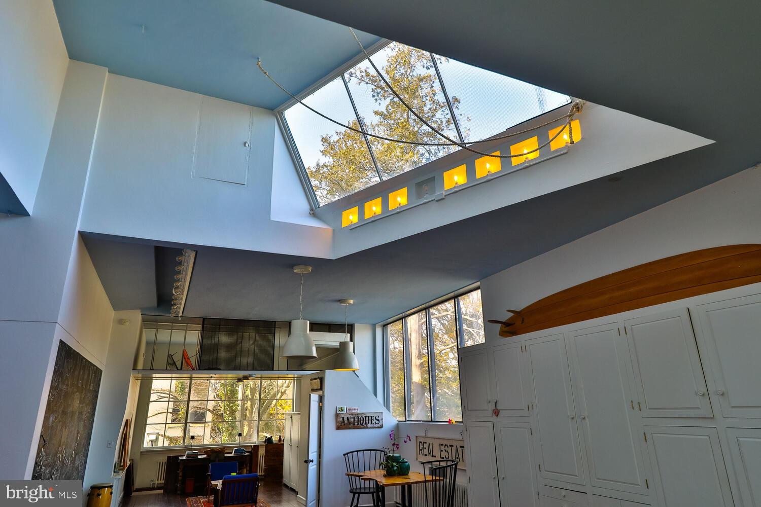 CHESTNUT HILL - Residential
