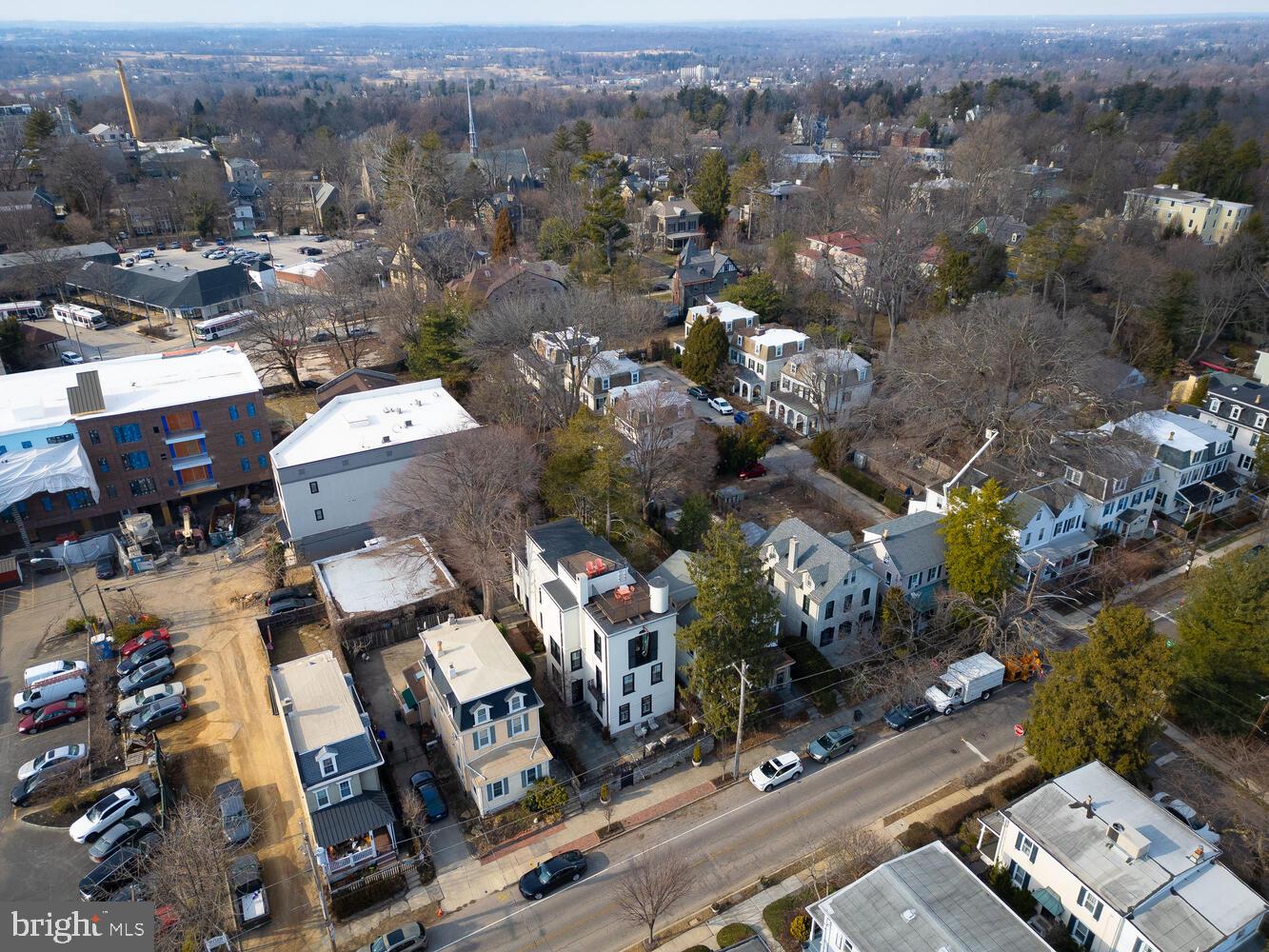 CHESTNUT HILL - Residential