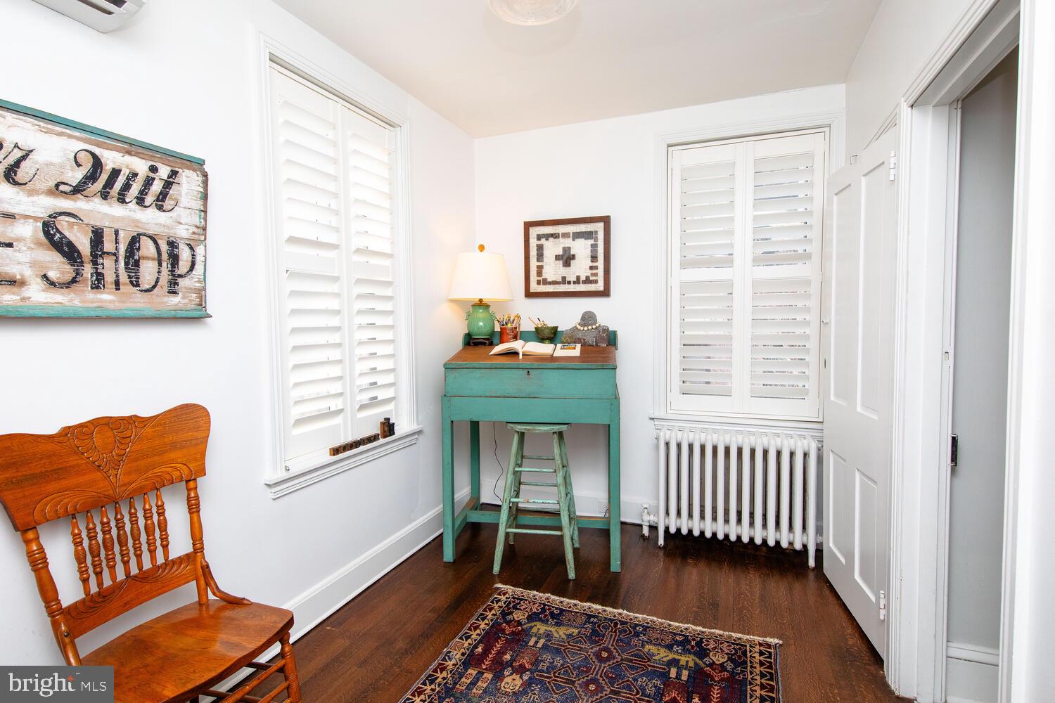 CHESTNUT HILL - Residential