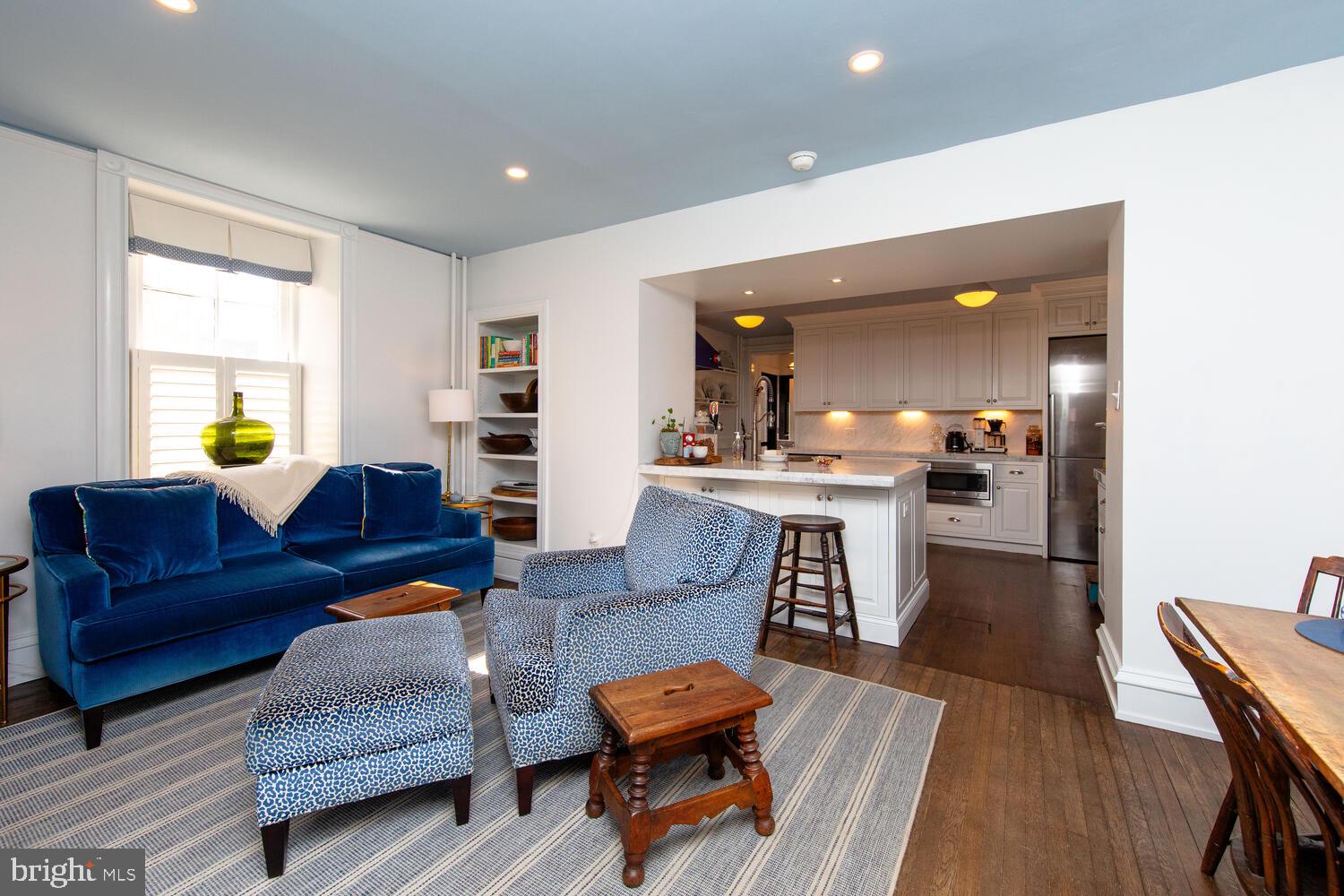 CHESTNUT HILL - Residential