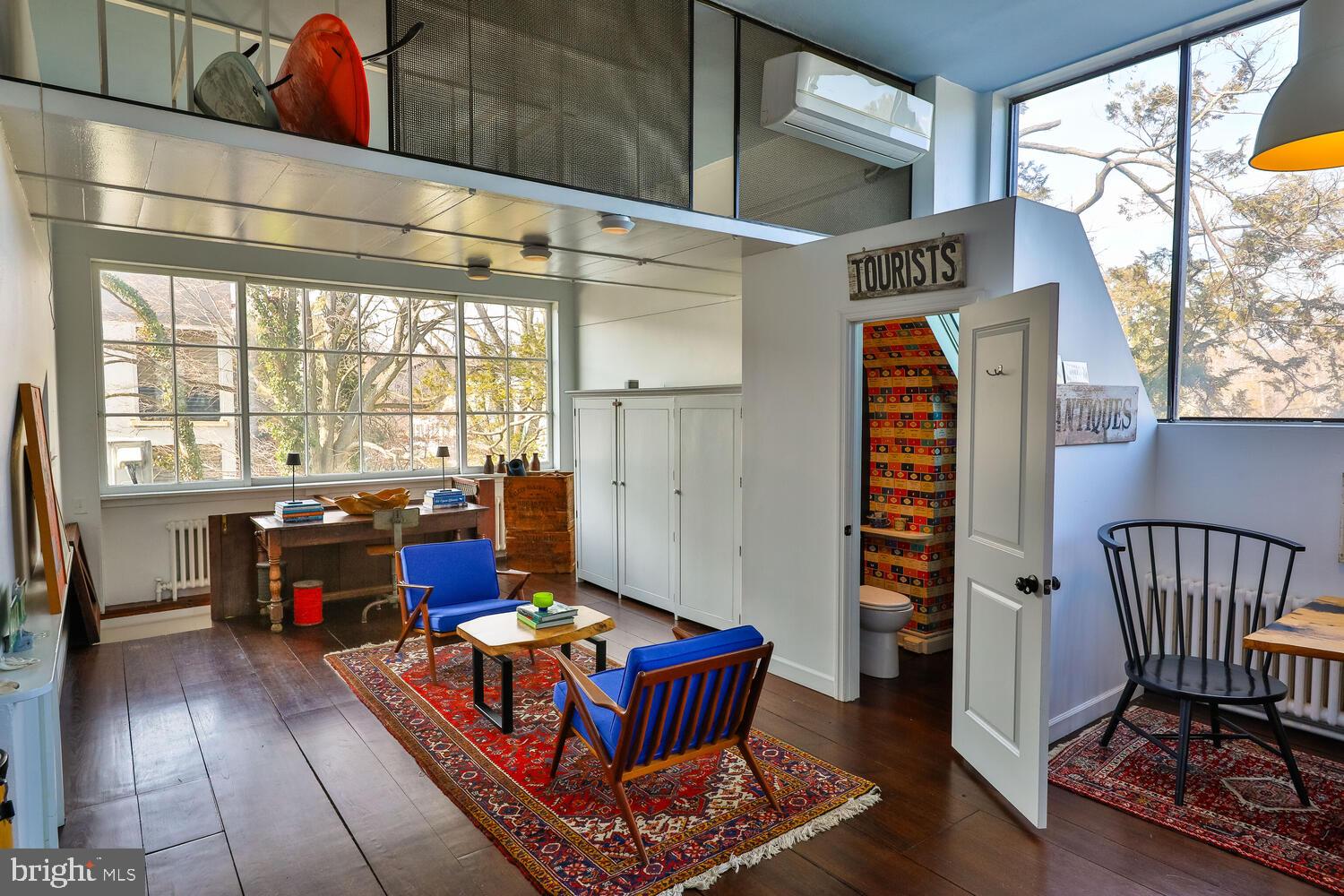 CHESTNUT HILL - Residential