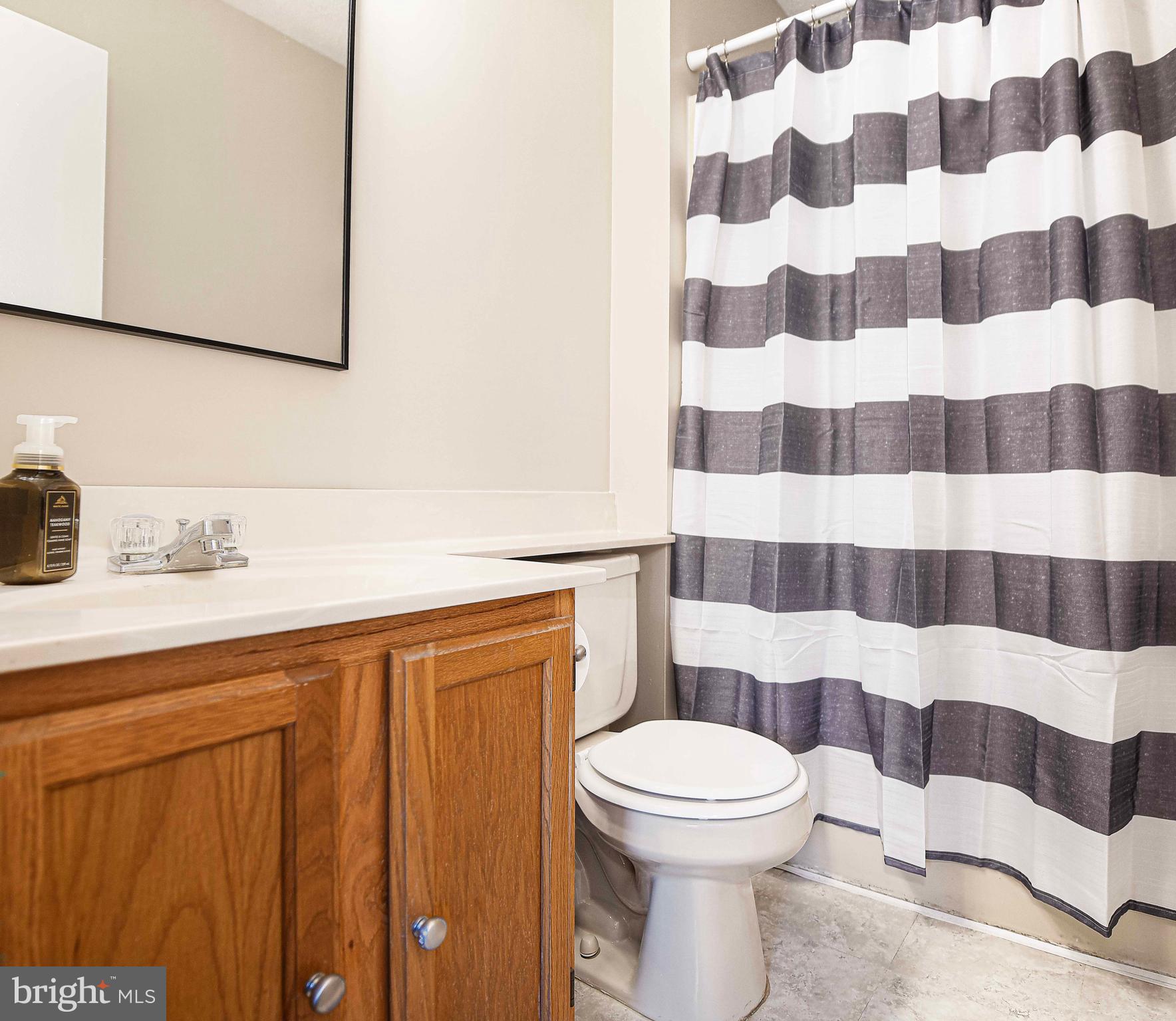 CONSTANT FRIENDSHIP - Residential