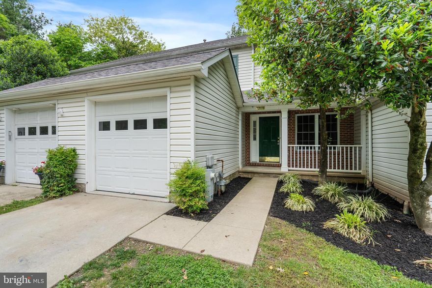 Beautifully updated Garage Villa with over 2000 Sq Feet of living space!  3 Bedrooms/ 3.5 Baths, Fully finished lower level, Full size deck off rear, Updated kitchen with island and Granite Counters, New Stainless Steel Appliances, GAS Fireplace and much more to see!  Close to all major Highways, Shopping and Entertainment.