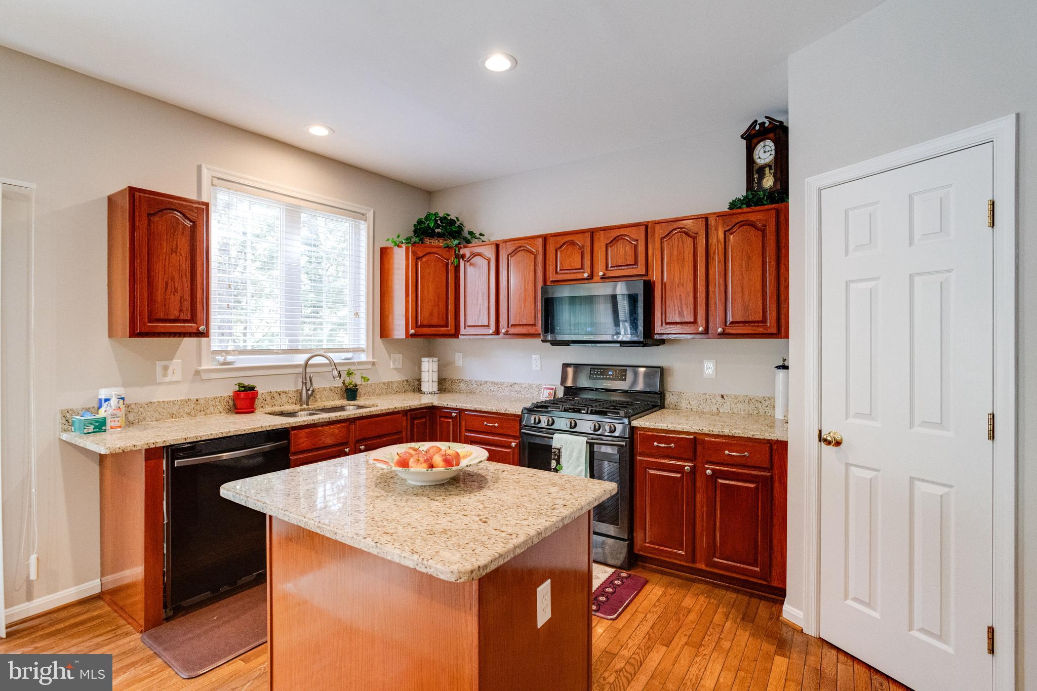 WINTER OAKS - Residential