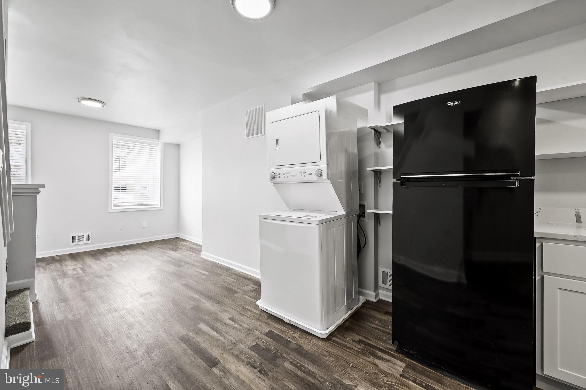 UNION SQUARE - Residential Lease