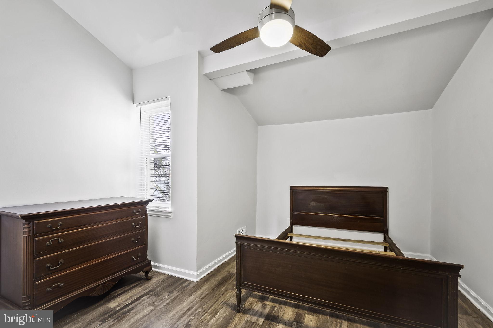 UNION SQUARE - Residential Lease