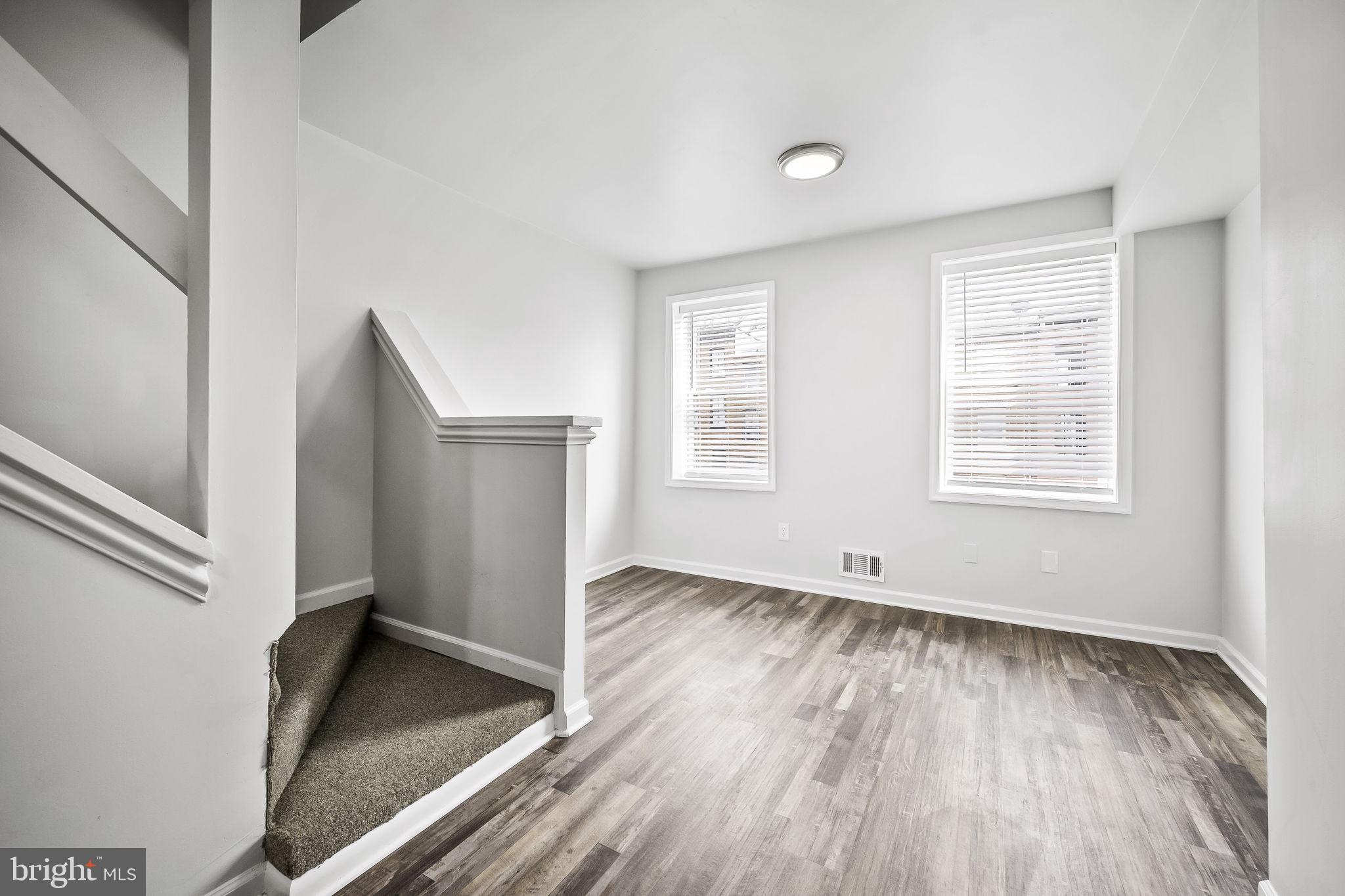 UNION SQUARE - Residential Lease