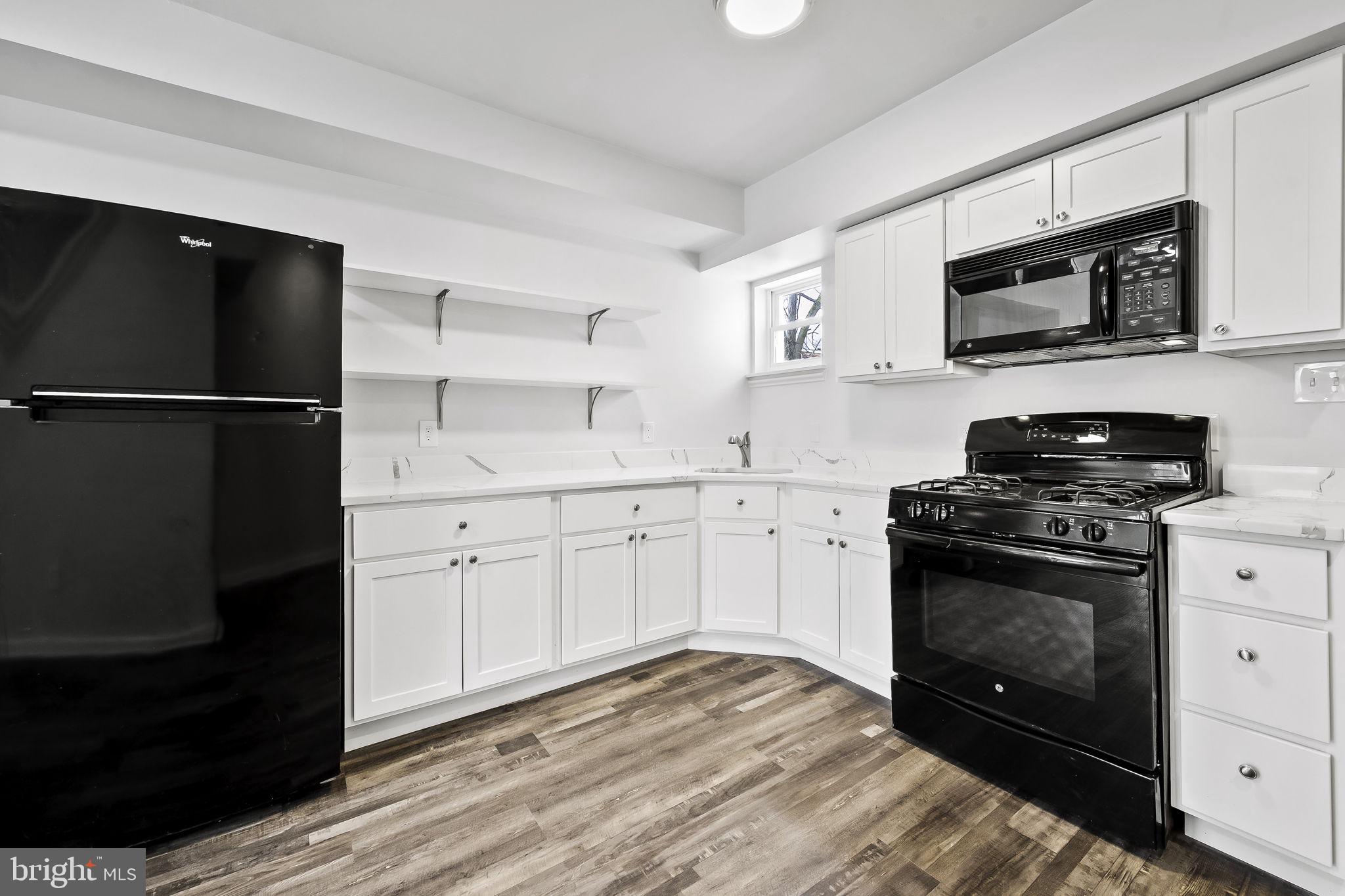 UNION SQUARE - Residential Lease