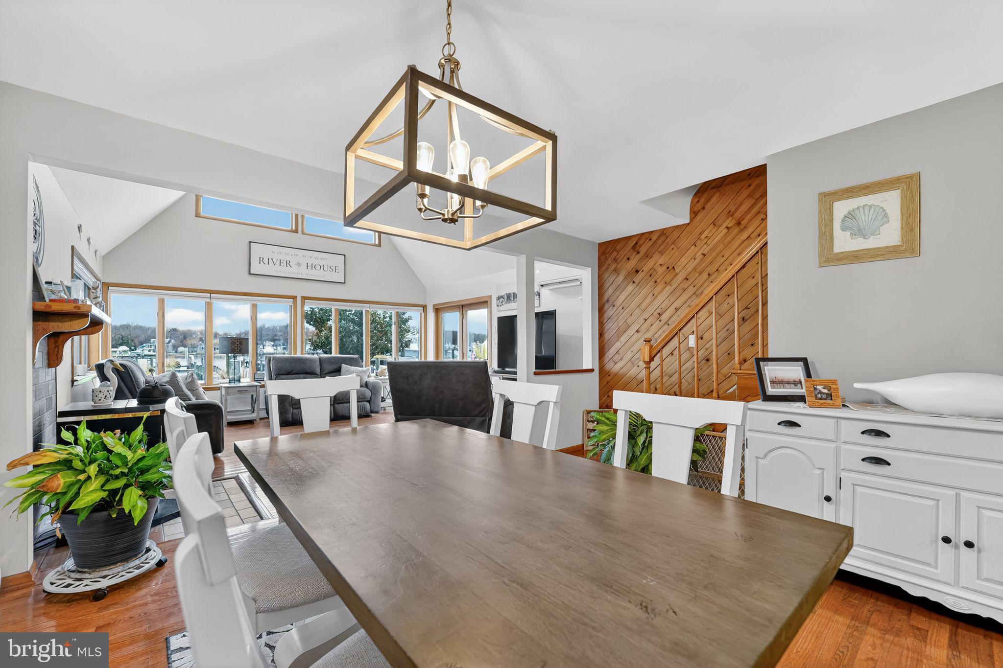 BOWLEYS QUARTERS - Residential