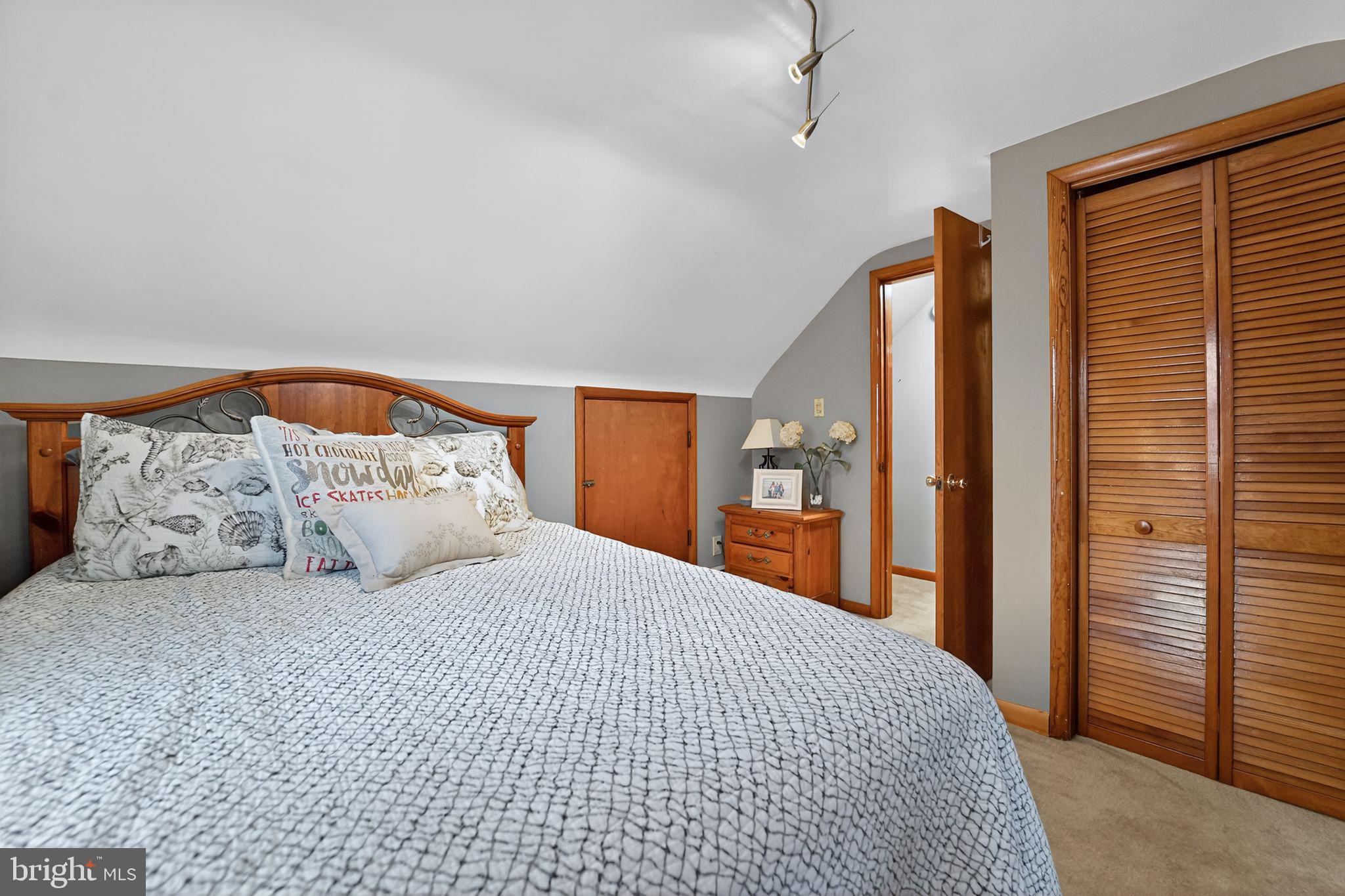 BOWLEYS QUARTERS - Residential