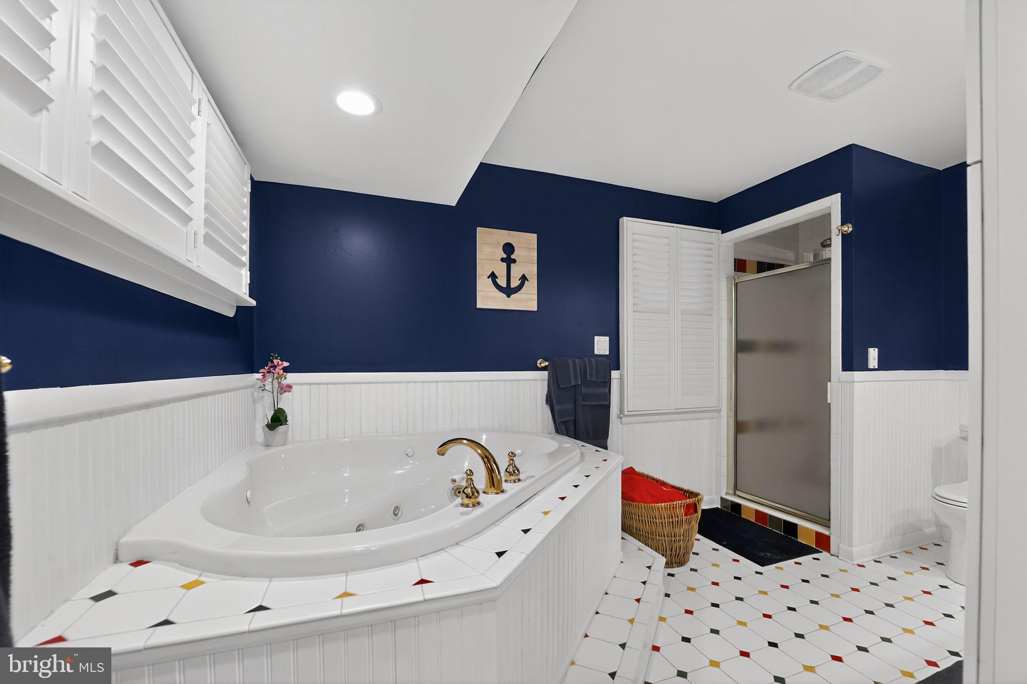 BOWLEYS QUARTERS - Residential