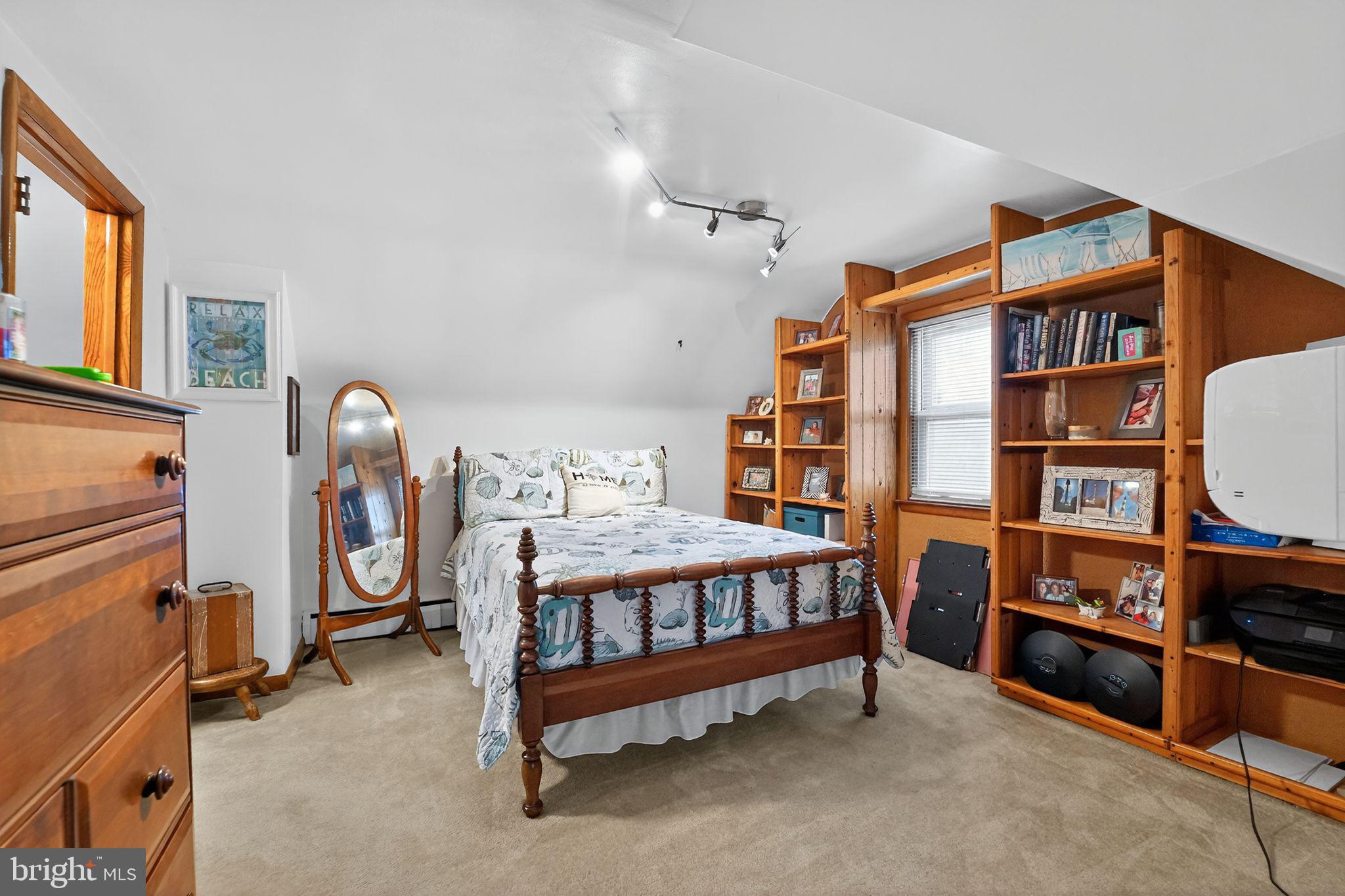 BOWLEYS QUARTERS - Residential