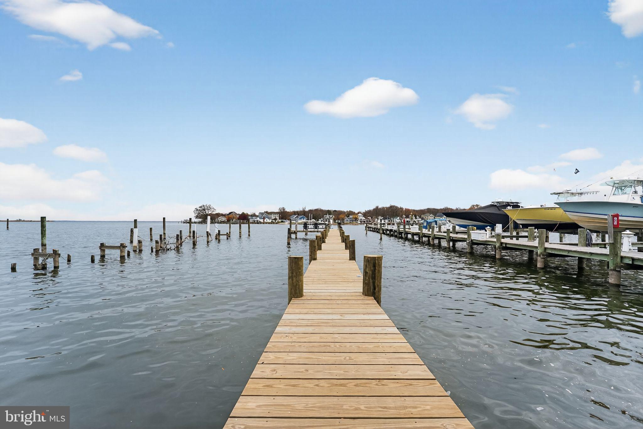 BOWLEYS QUARTERS - Residential