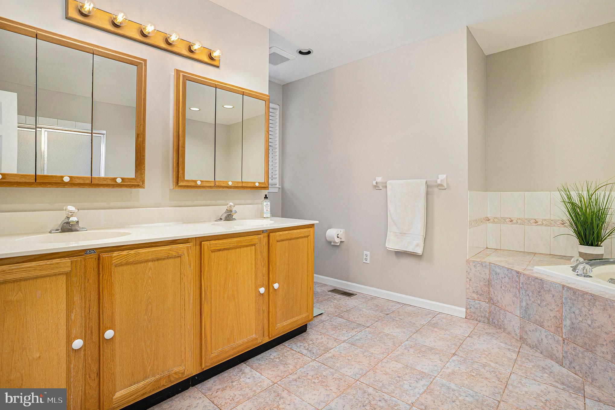 CRANBERRY ESTATES - Residential