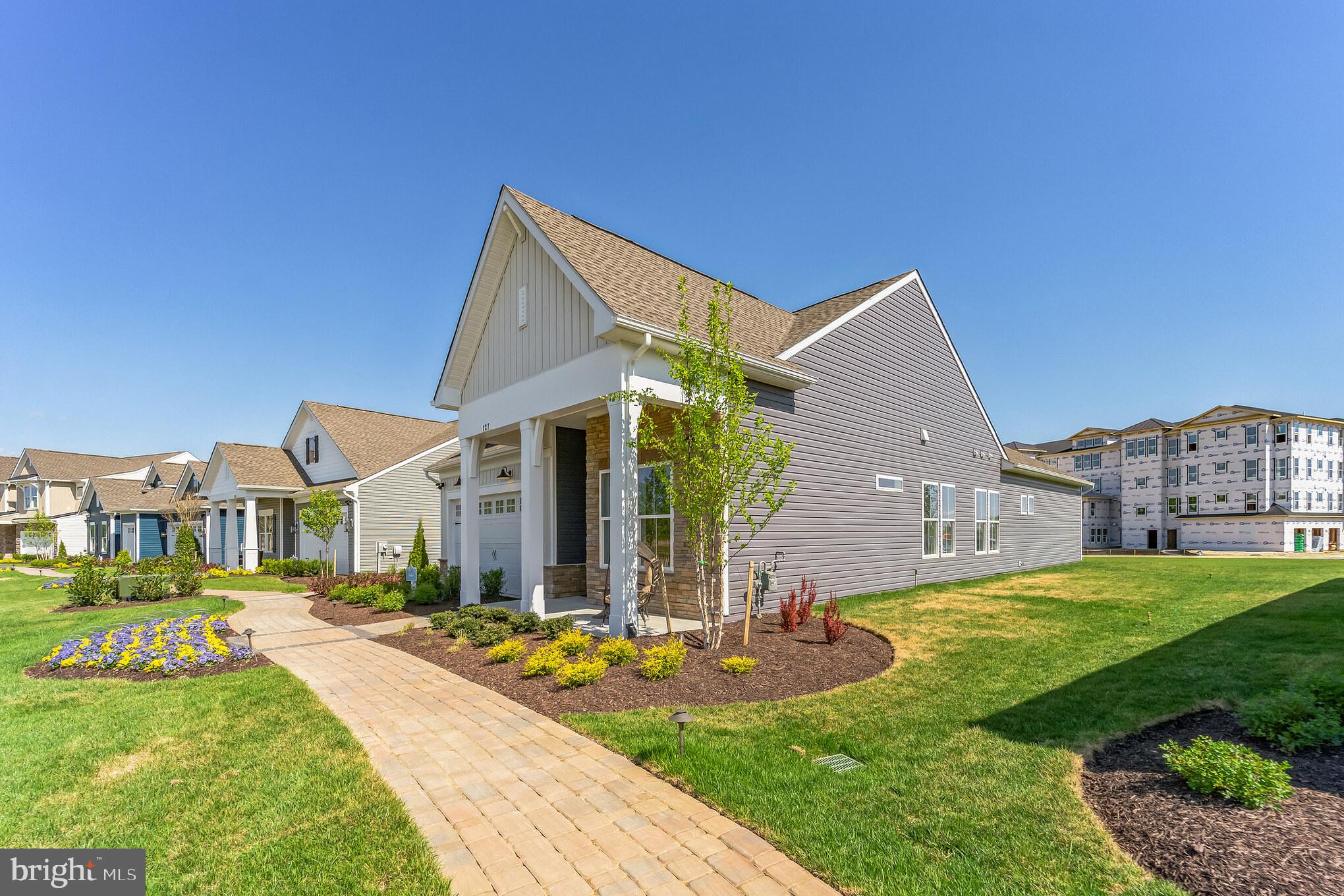FOUR SEASONS AT KENT ISLAND - Residential