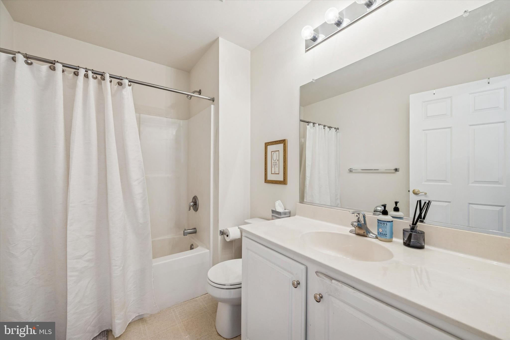 VICTORIA GARDENS - Residential