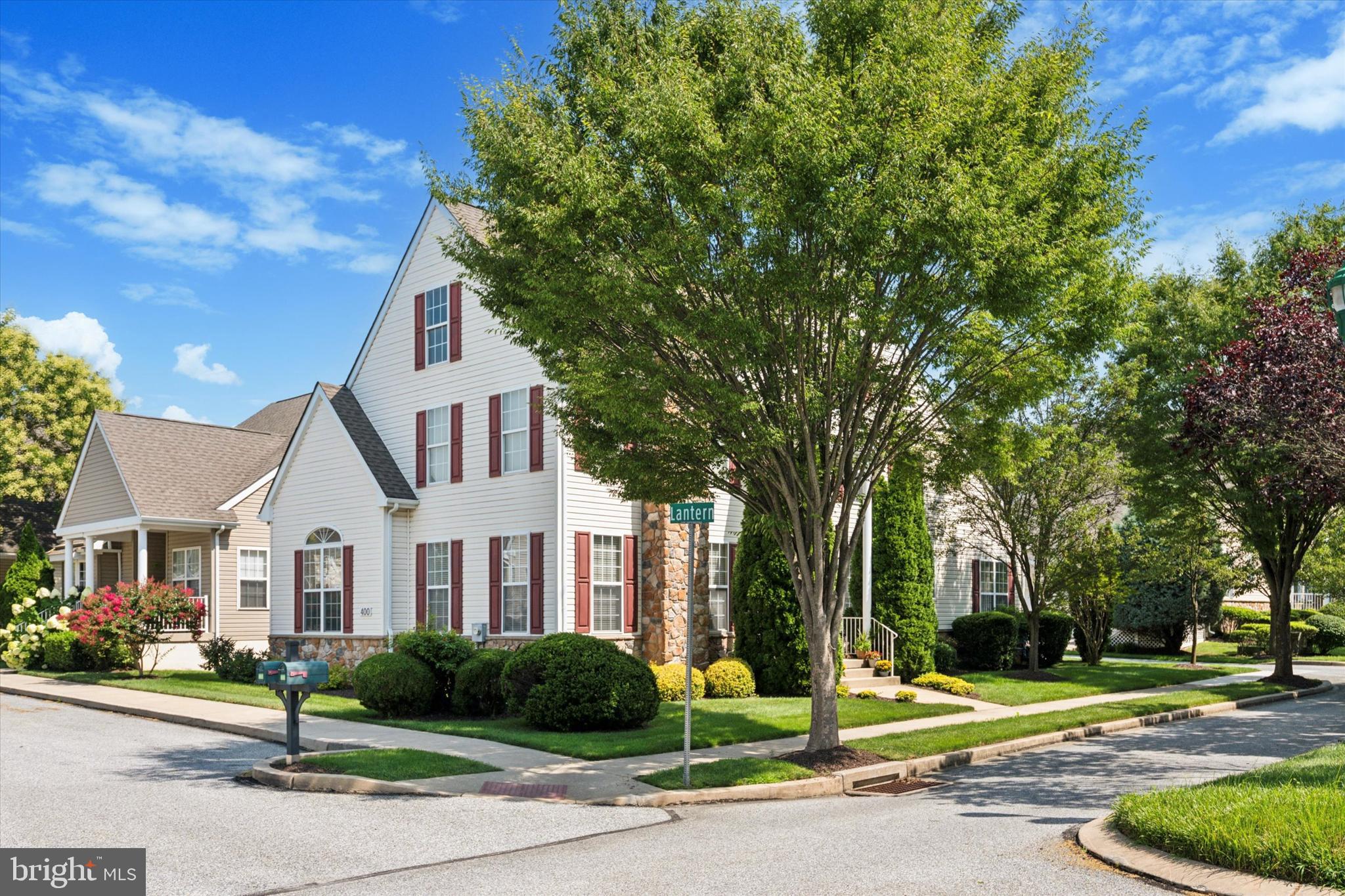 400 LANTERN LANE