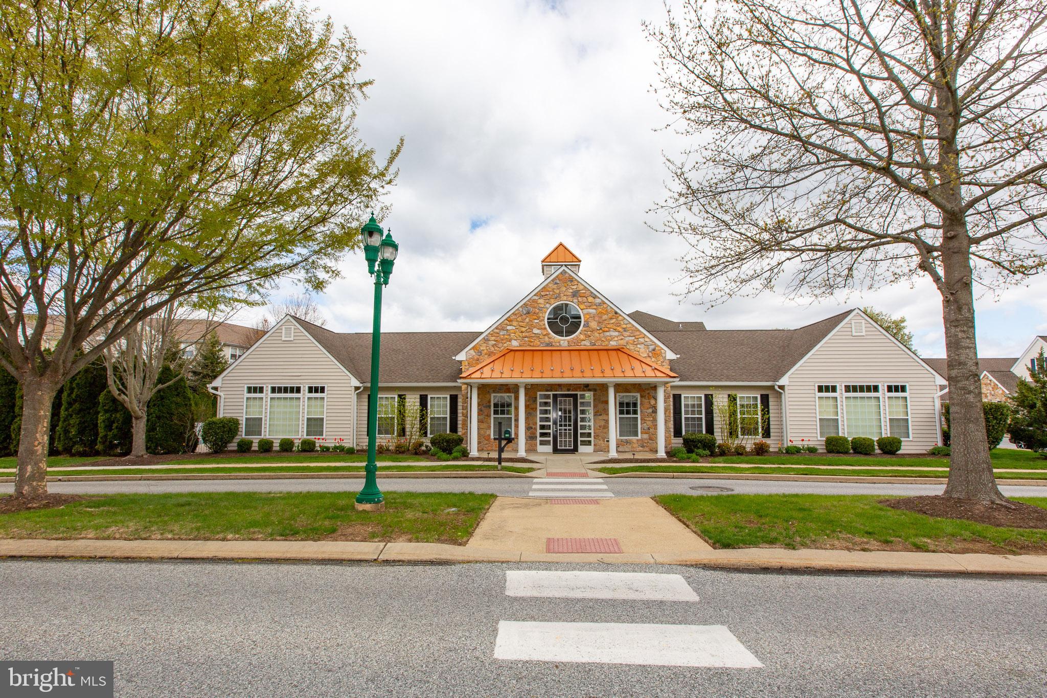 VICTORIA GARDENS - Residential