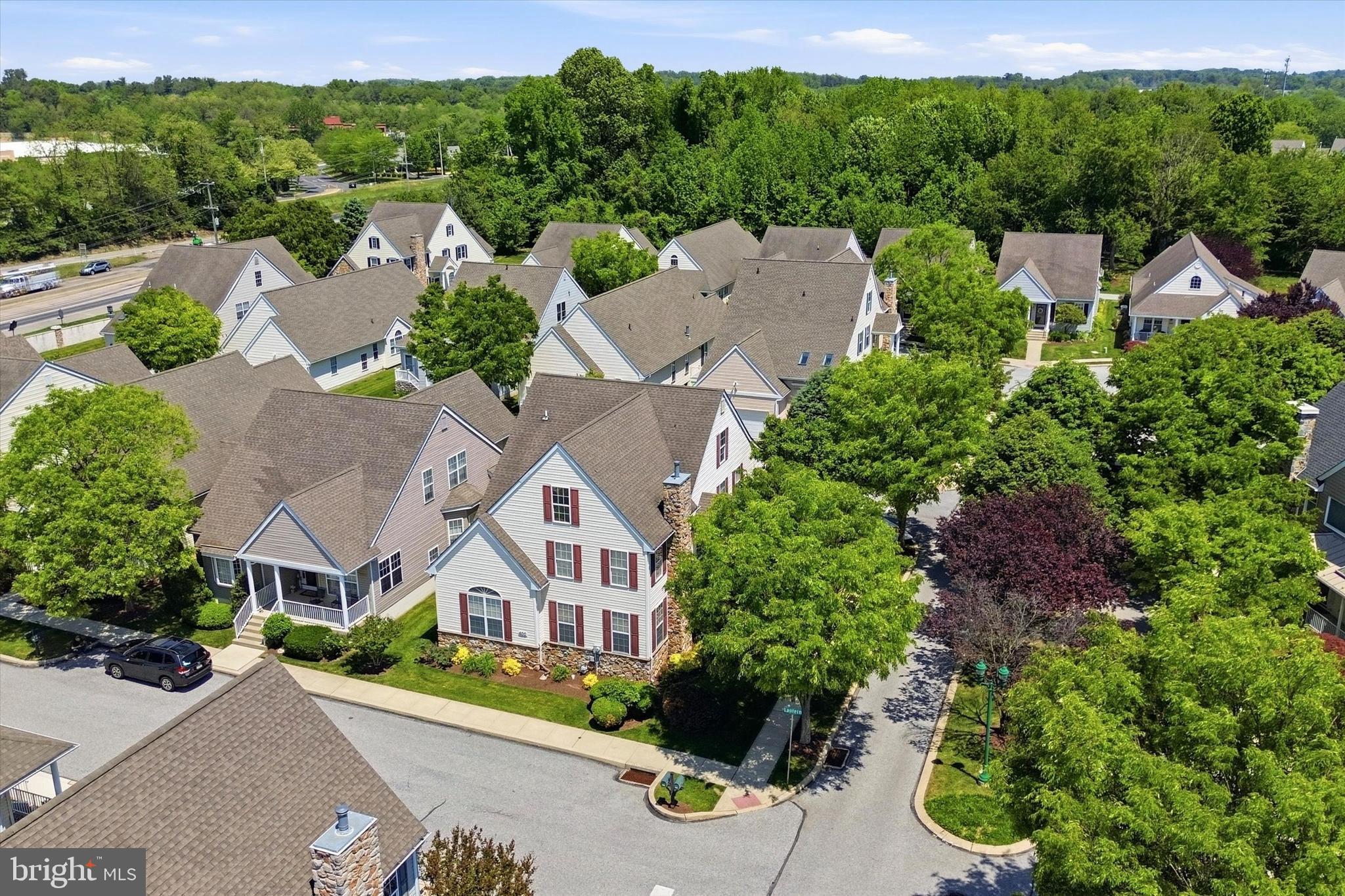 400 LANTERN LANE